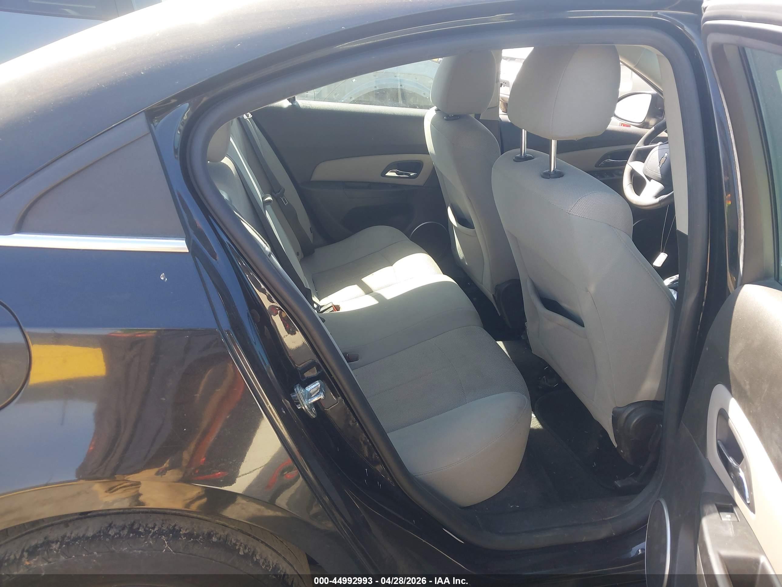CHEVROLET CRUZE image 8
