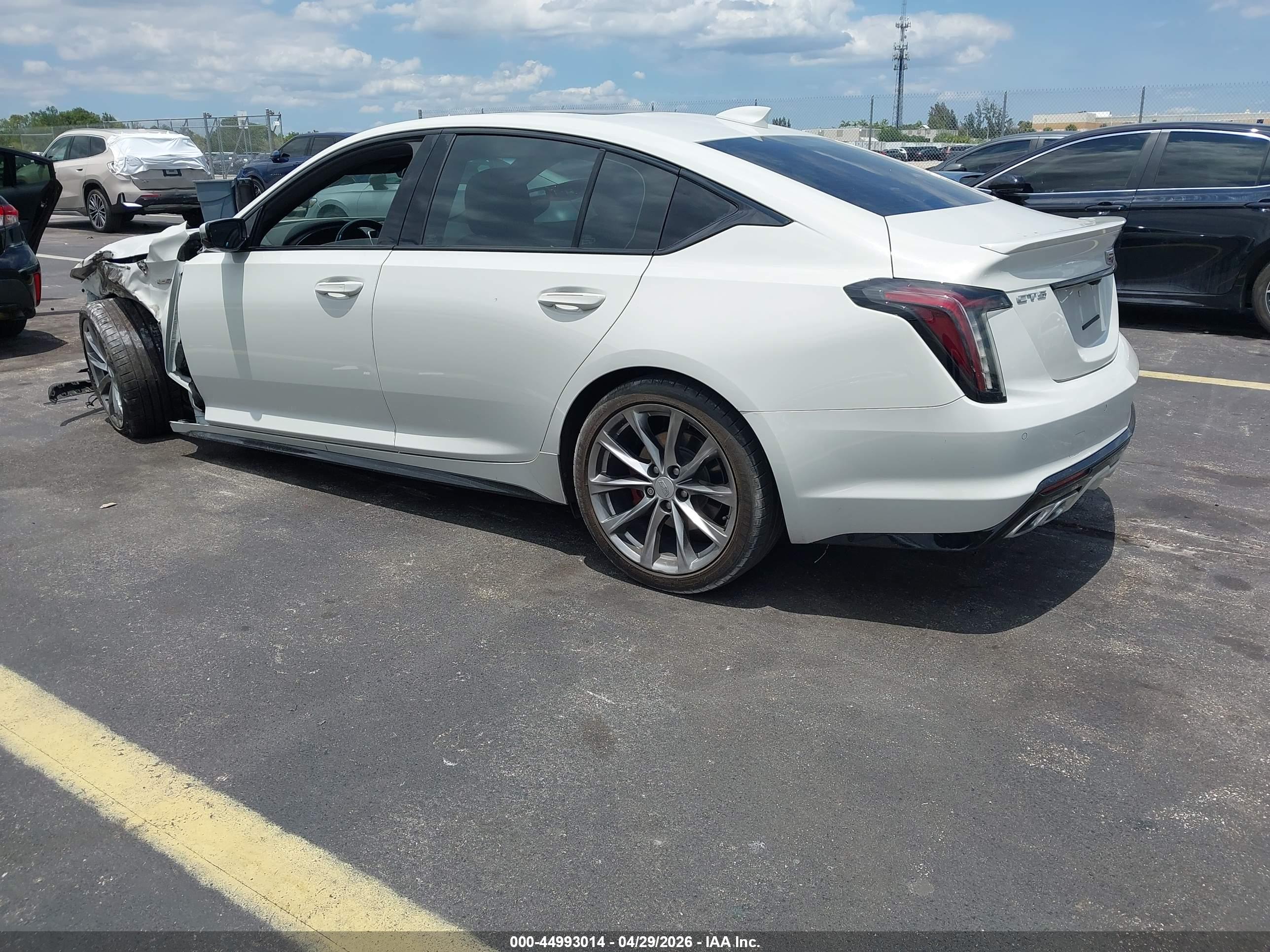 CADILLAC CT5-V image 3