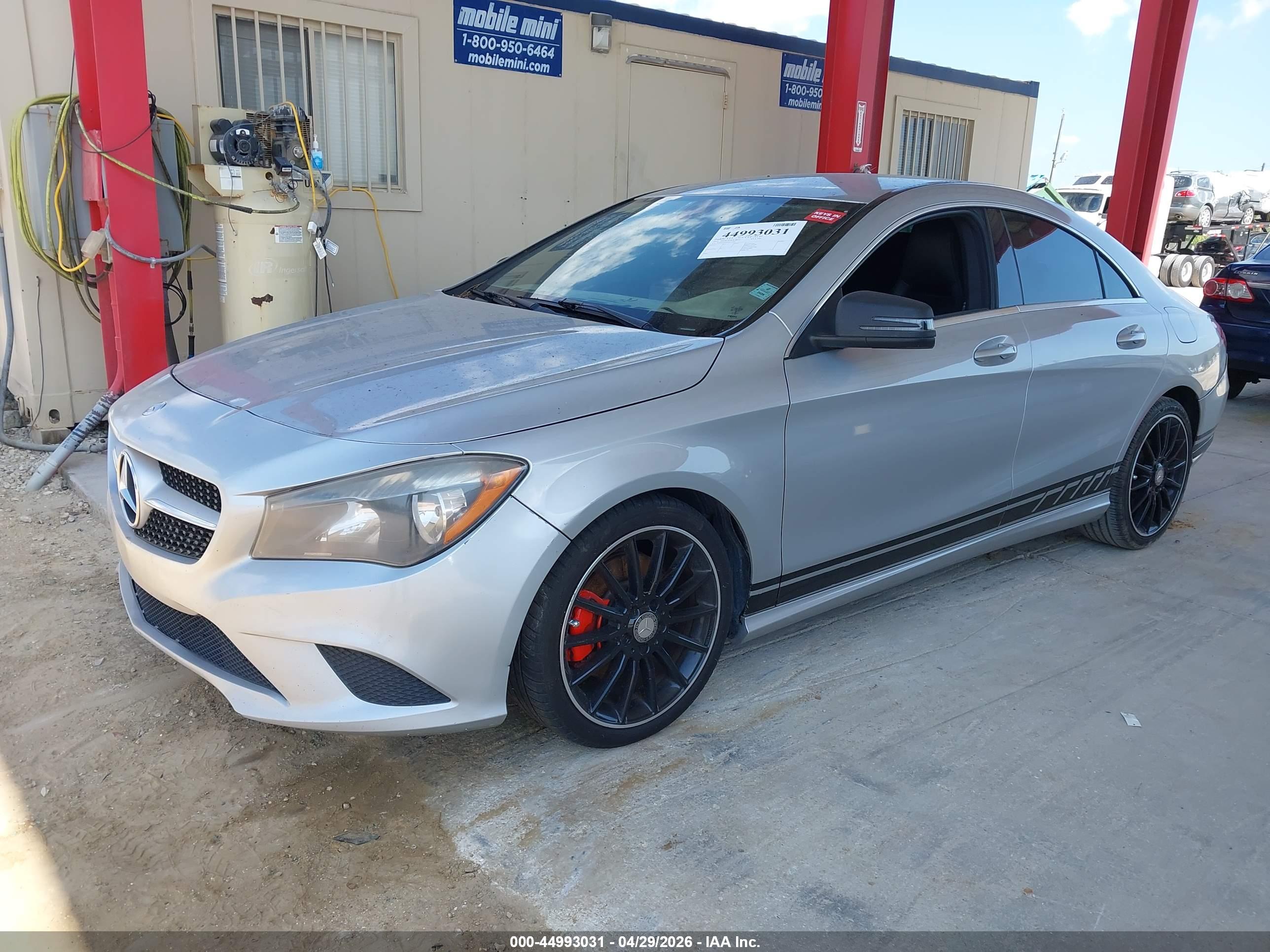 MERCEDES-BENZ CLA image 2