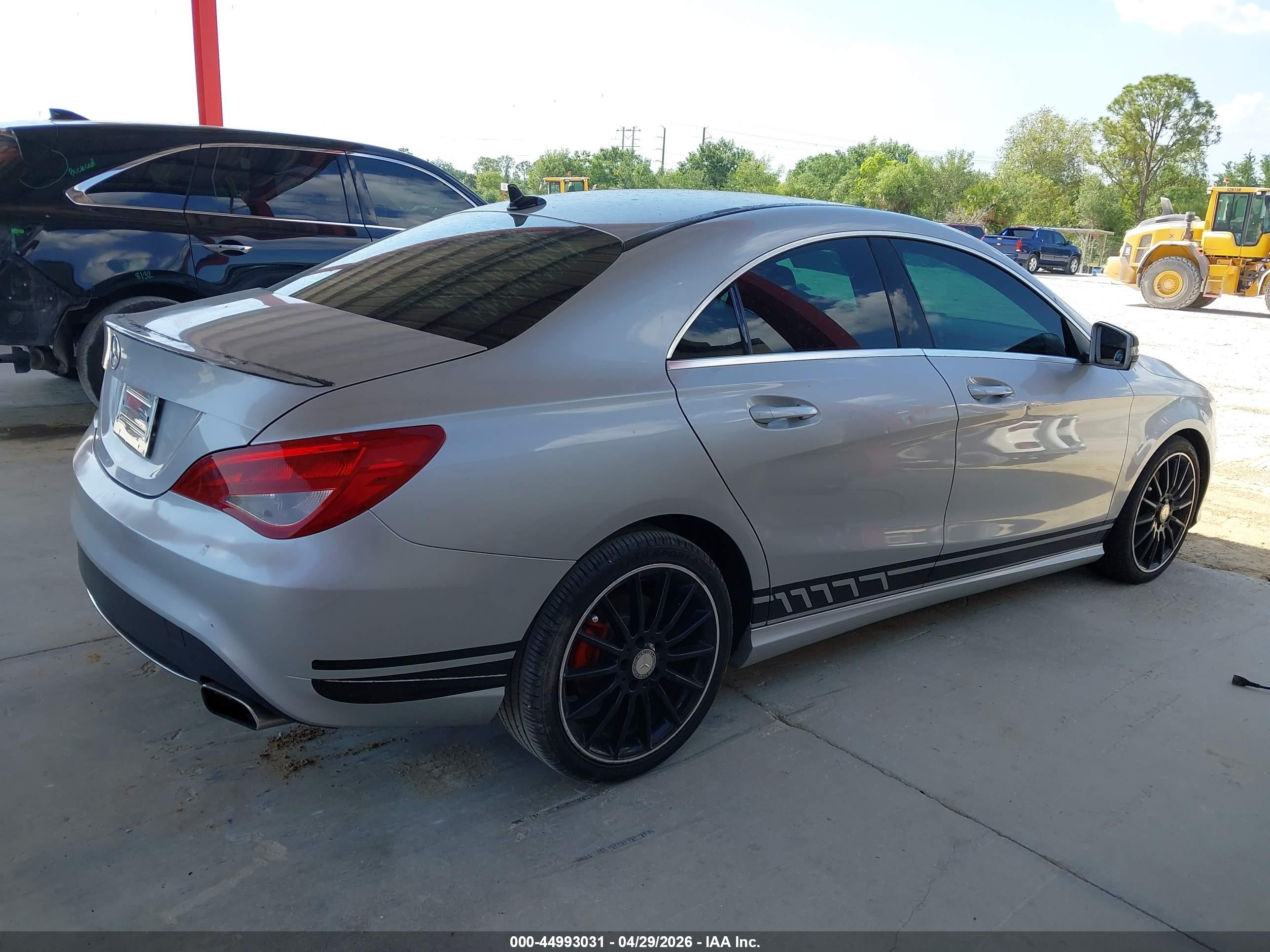 MERCEDES-BENZ CLA image 4