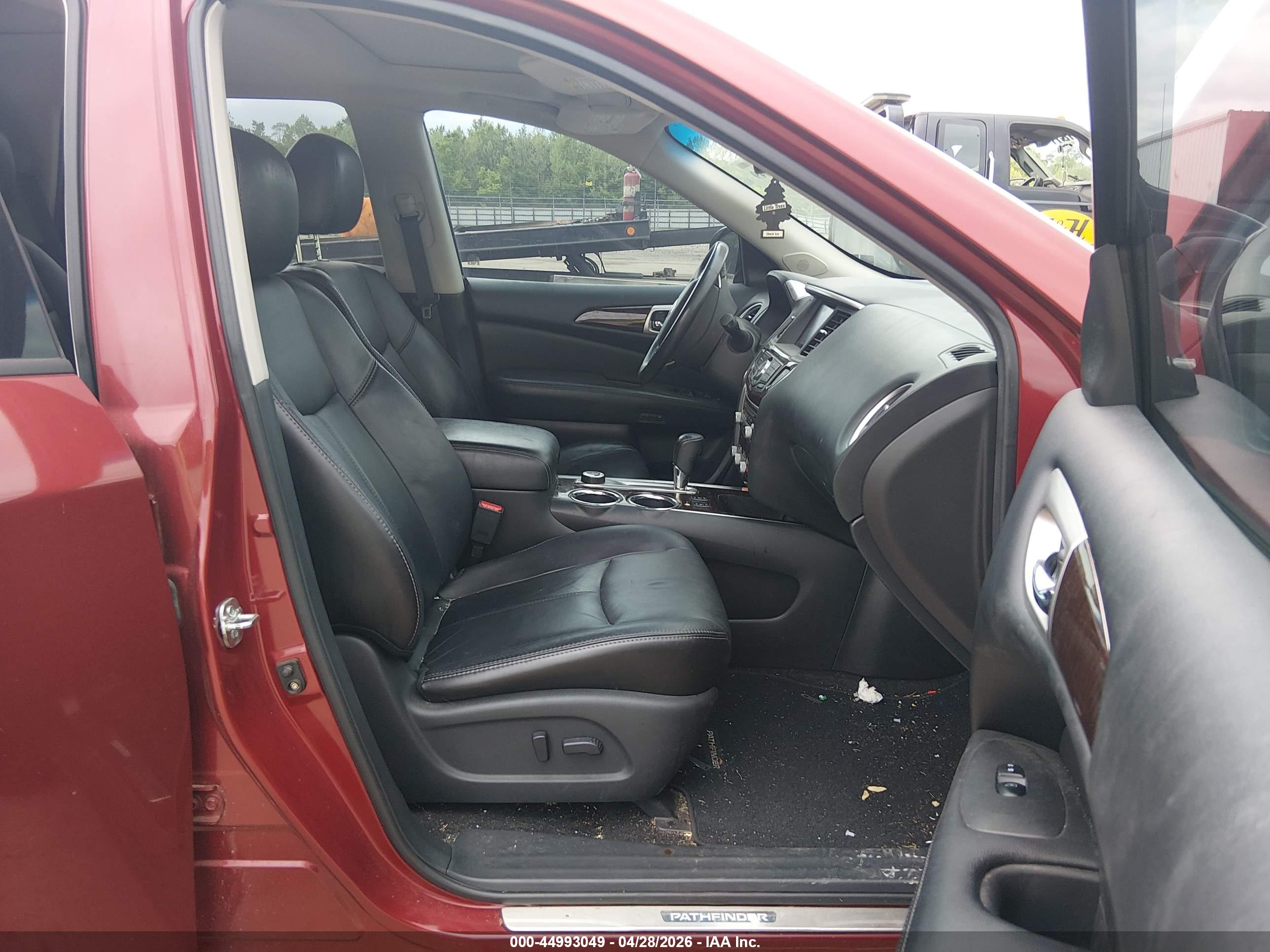 NISSAN PATHFINDER image 5