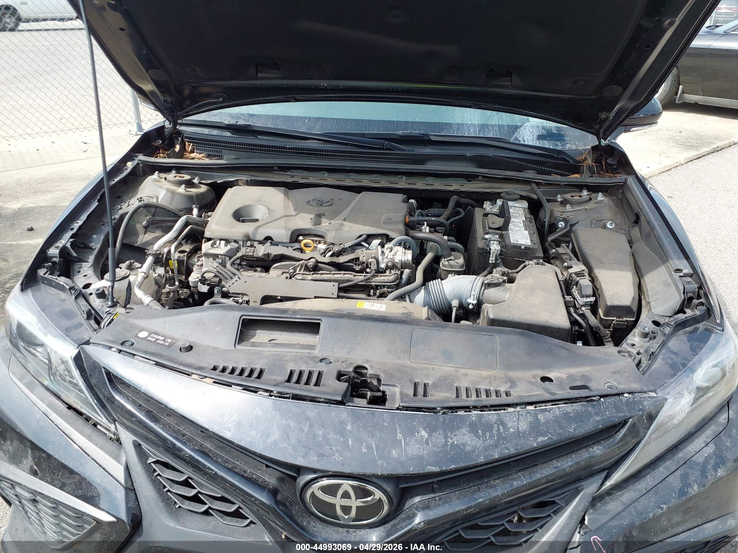 TOYOTA CAMRY image 10