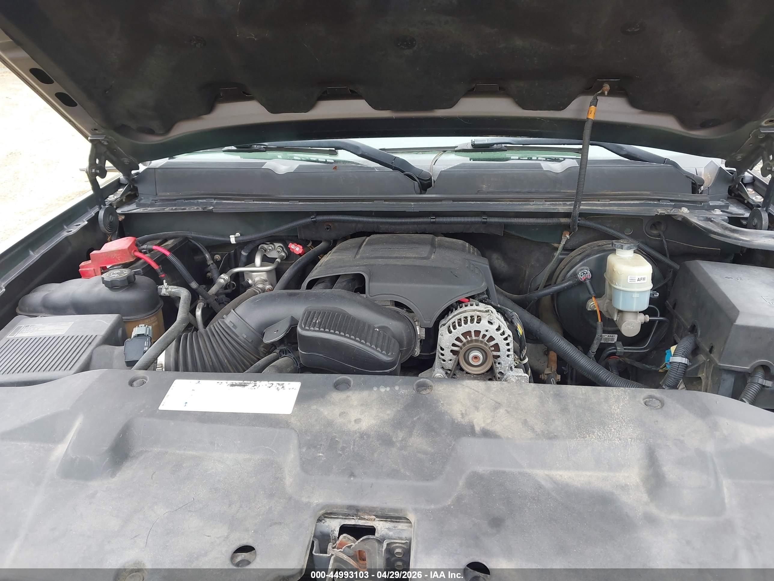 CHEVROLET SILVERADO image 10