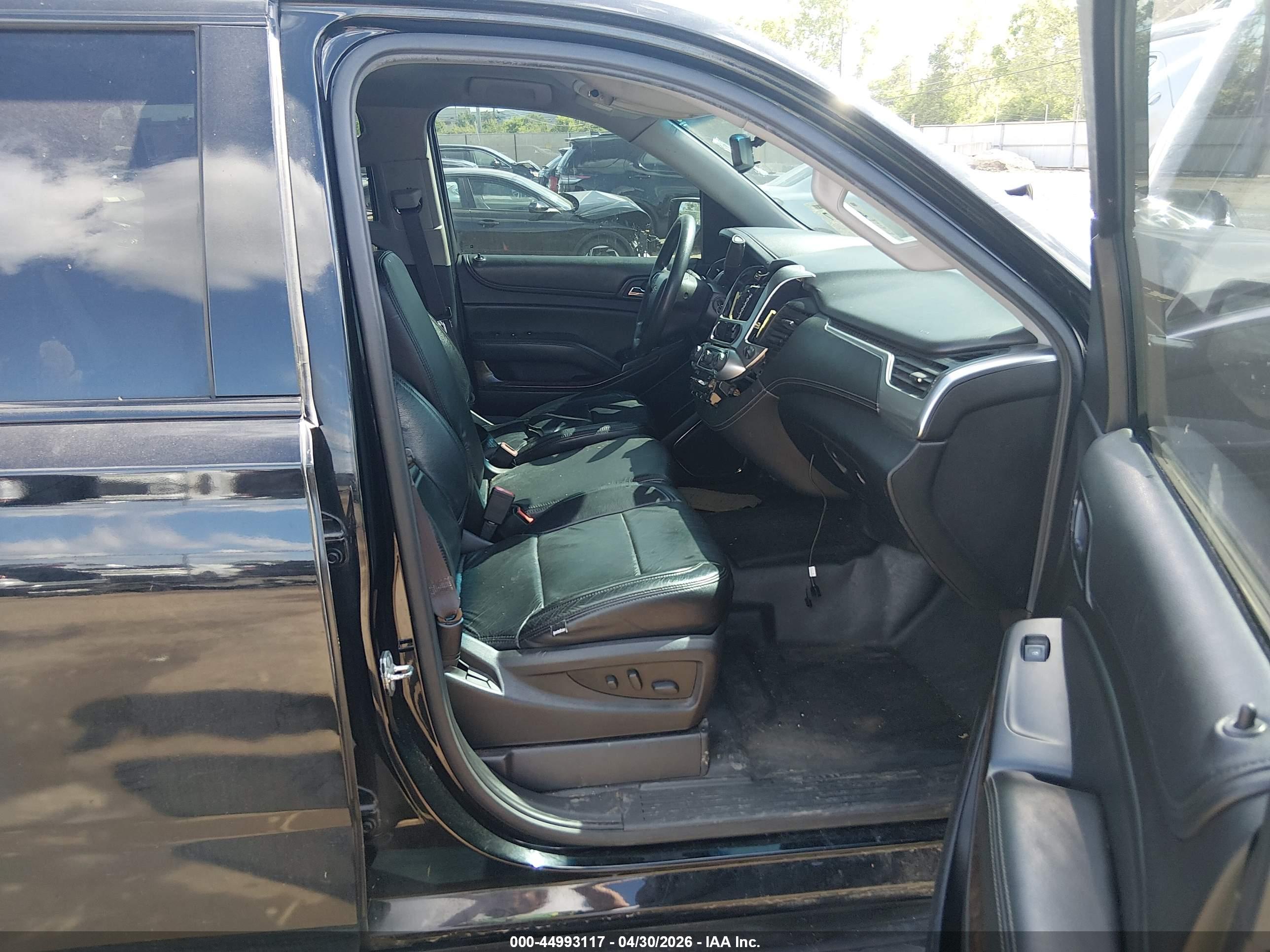 CHEVROLET TAHOE image 5