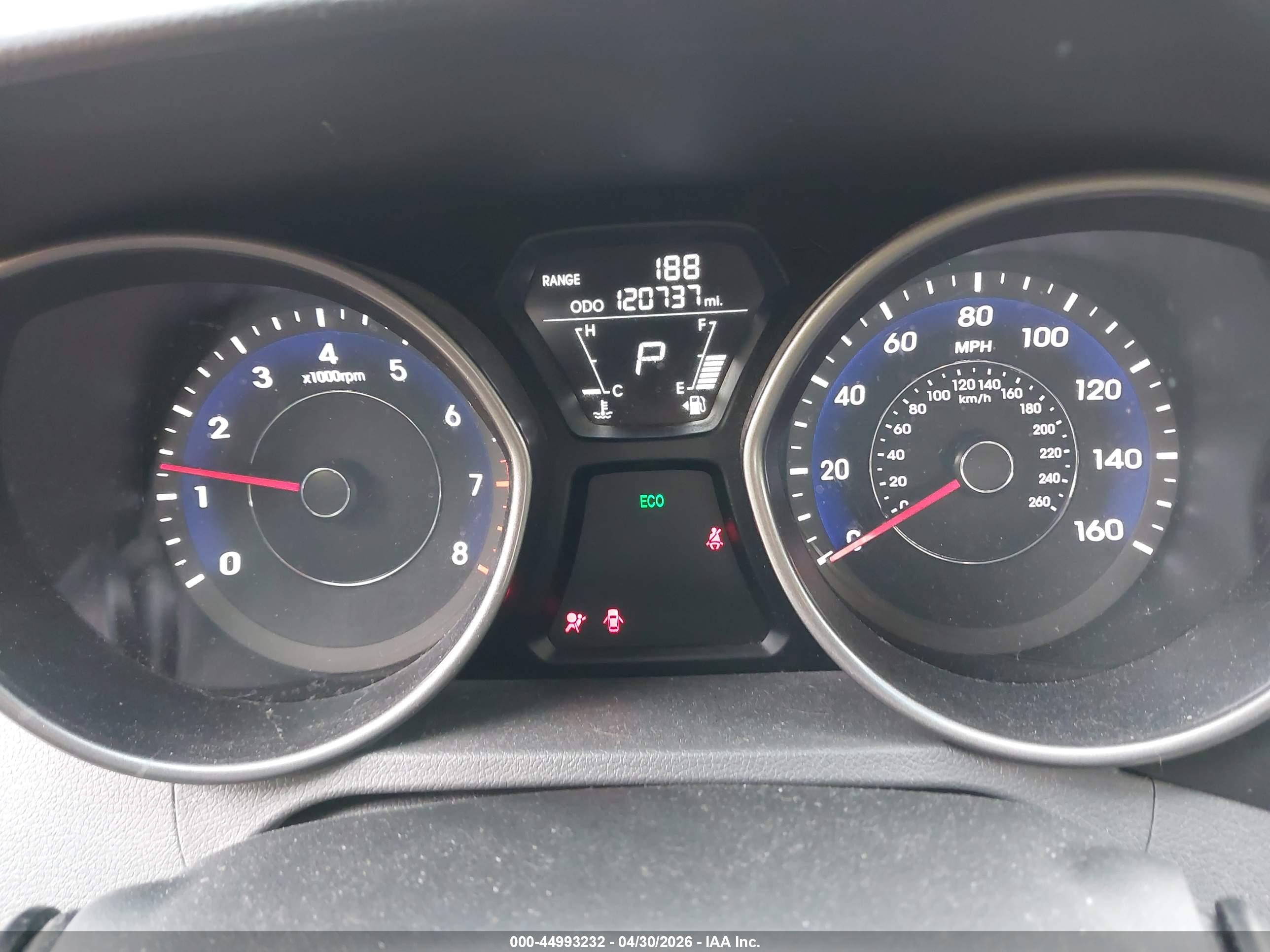 HYUNDAI ELANTRA image 7