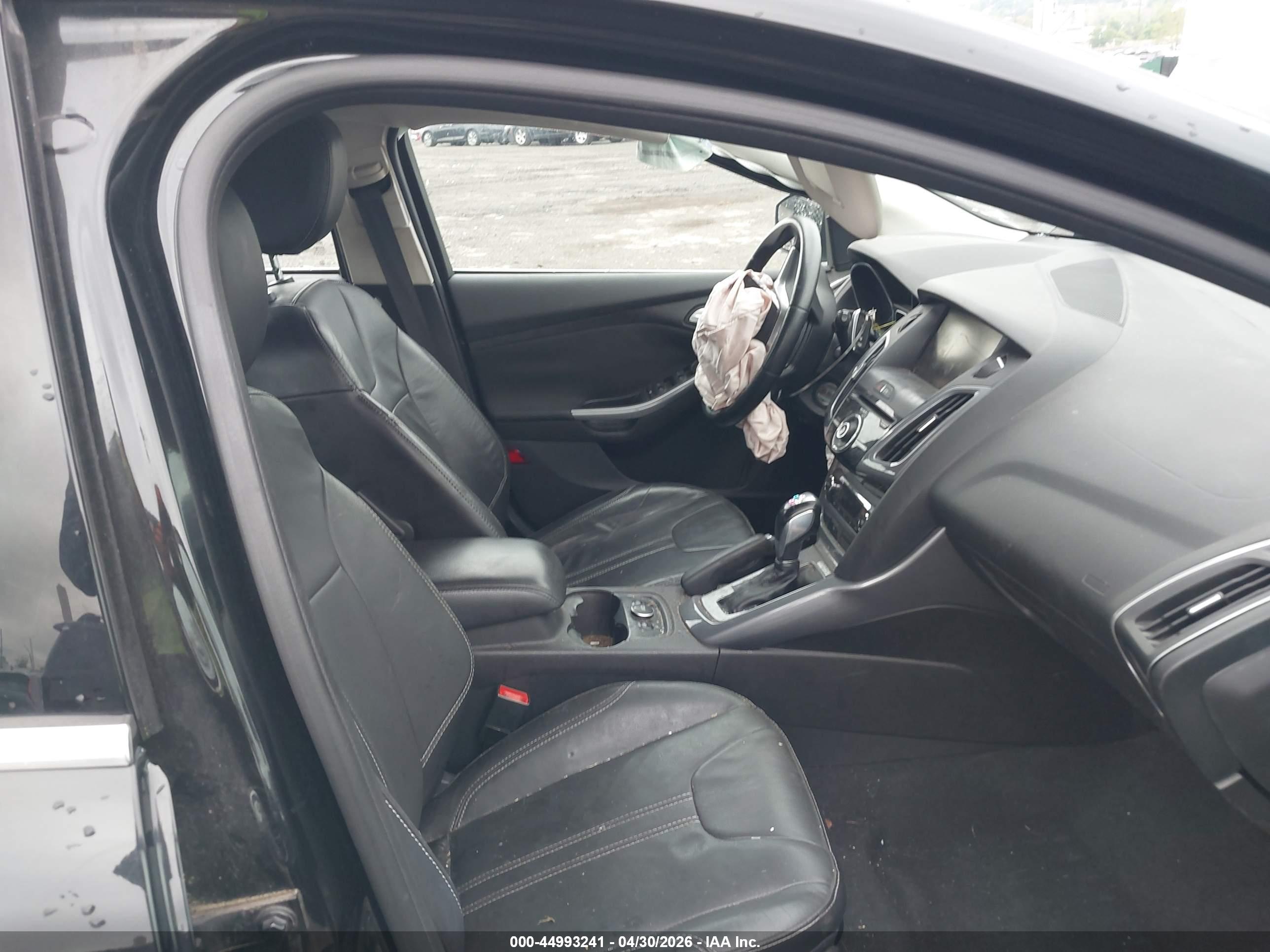 FORD FOCUS image 5