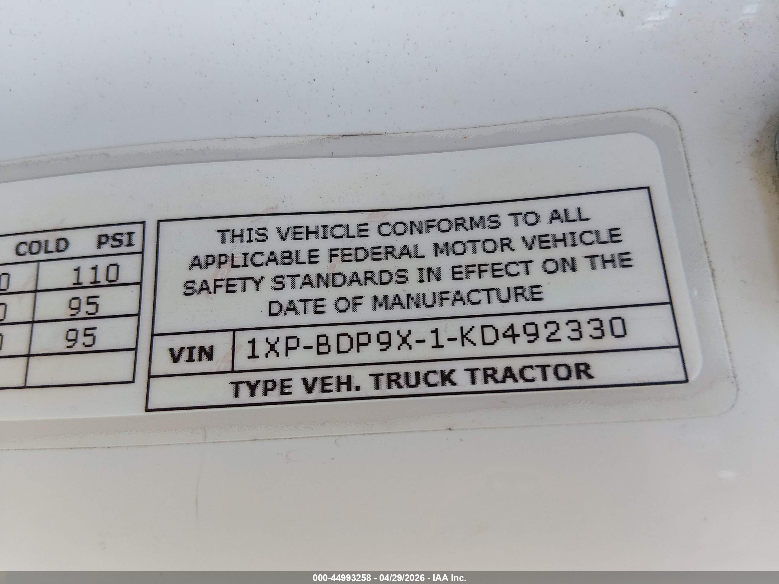 PETERBILT 579 image 9