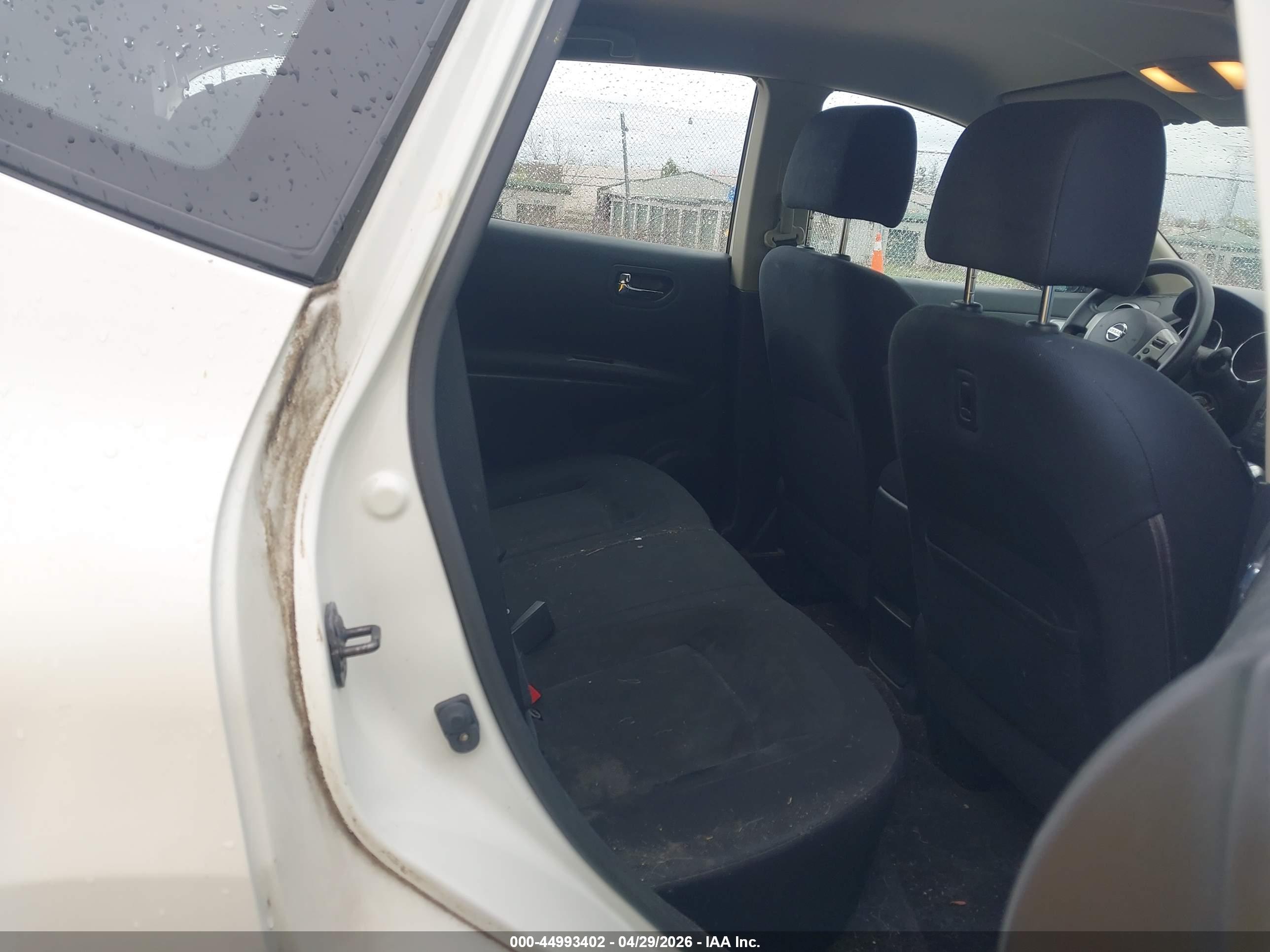 NISSAN ROGUE image 8