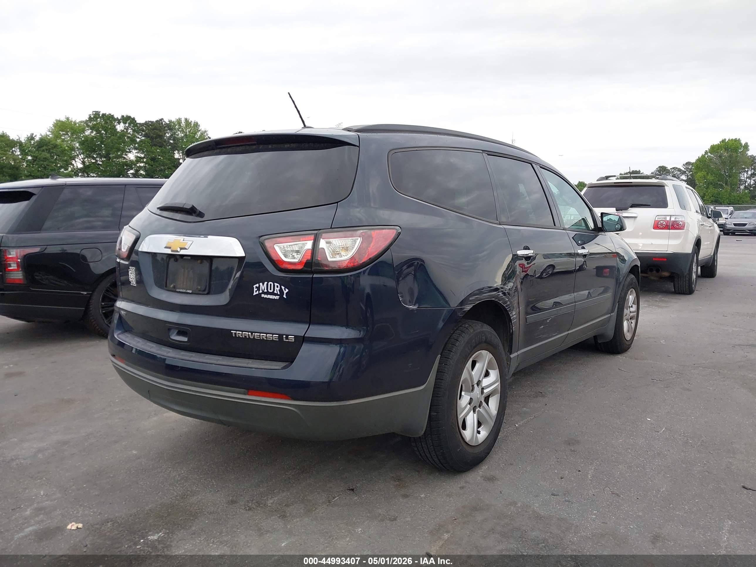 CHEVROLET TRAVERSE image 4