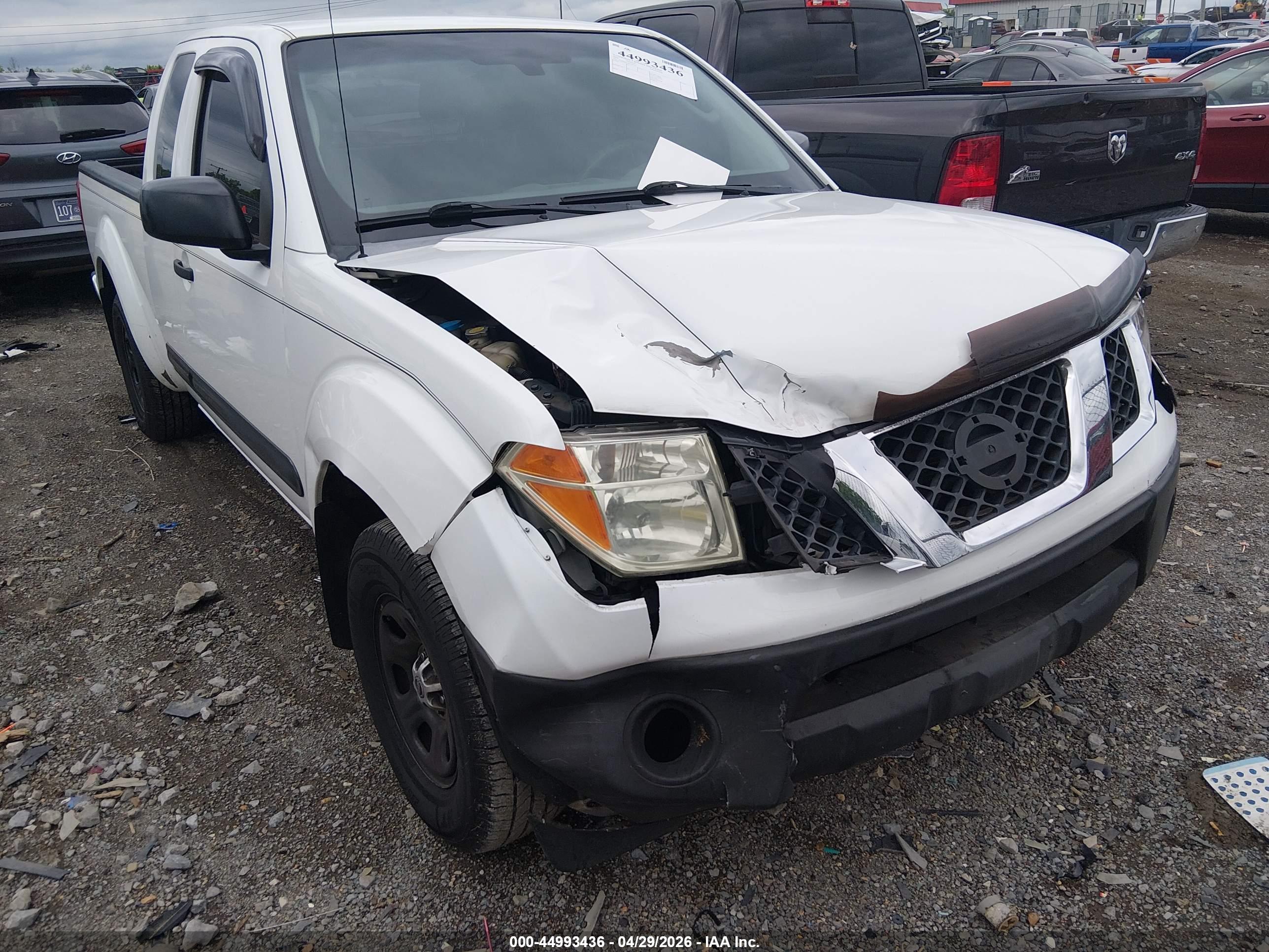 NISSAN FRONTIER image 6