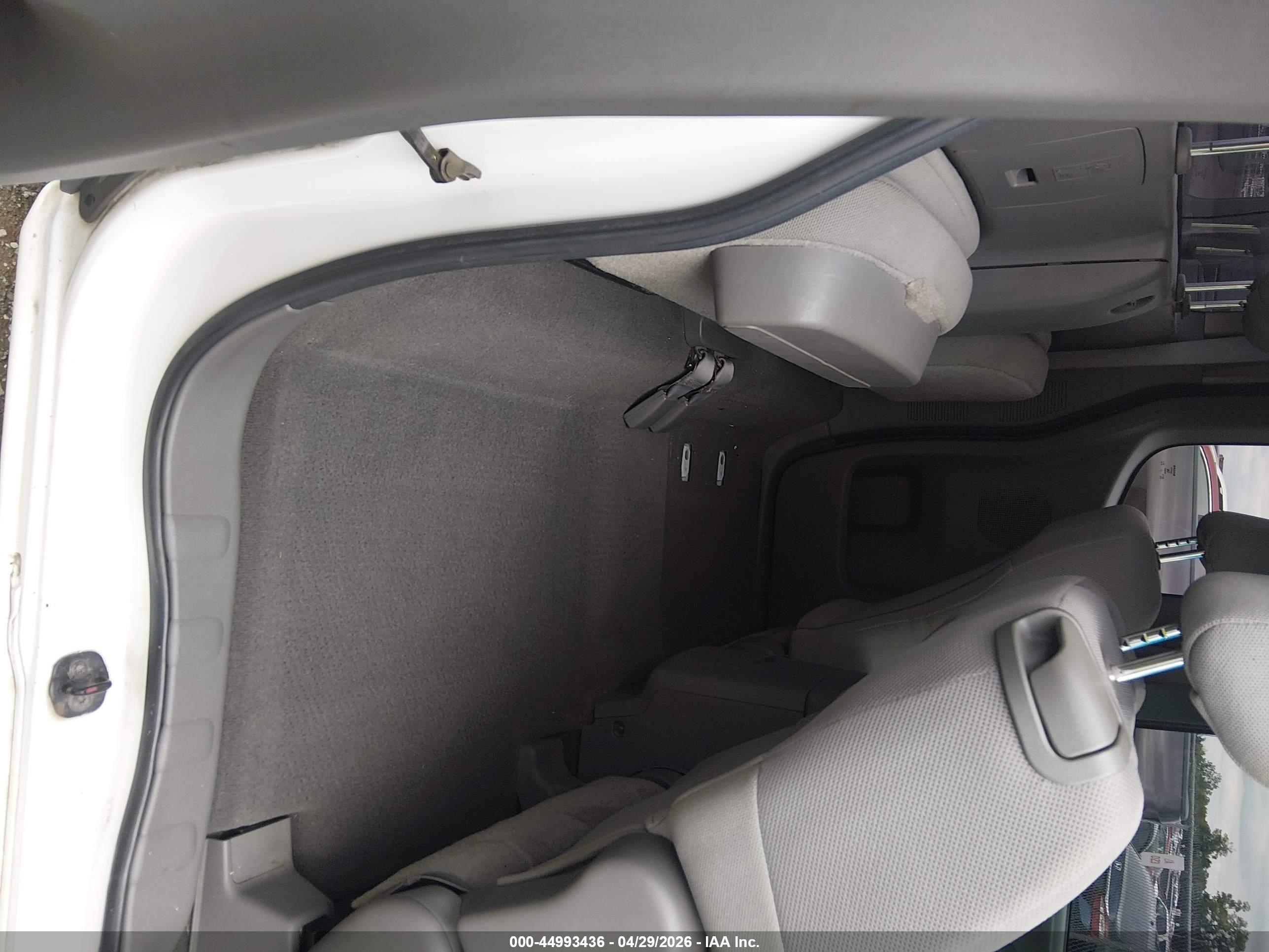 NISSAN FRONTIER image 8