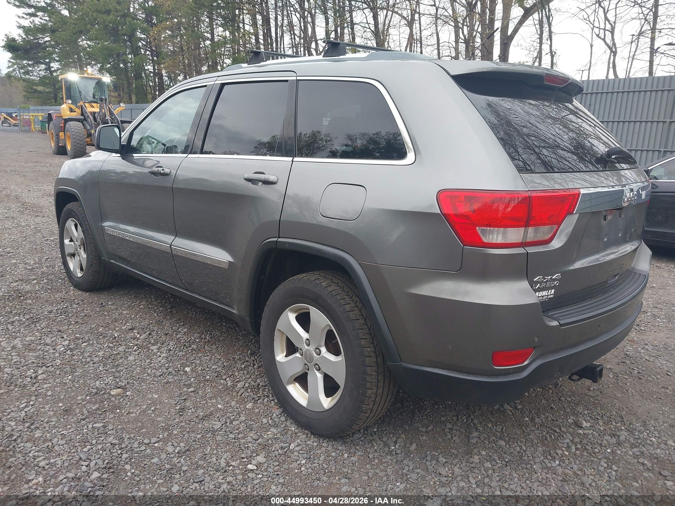 JEEP GRAND image 3