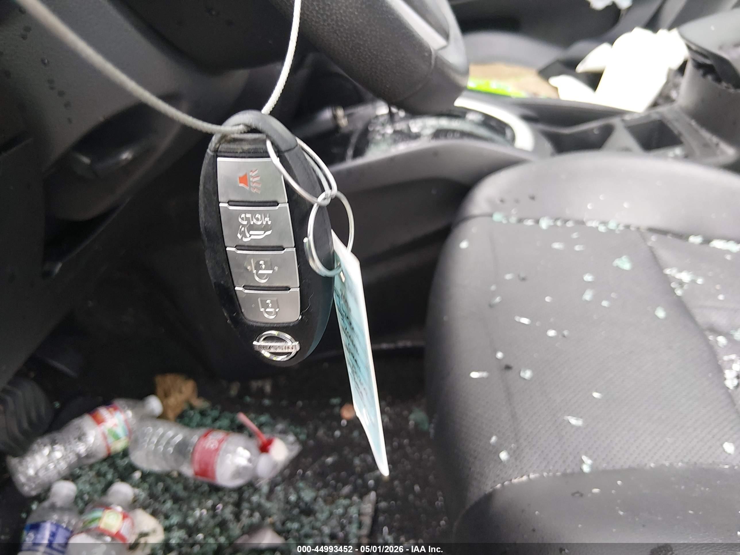 NISSAN ROGUE image 11