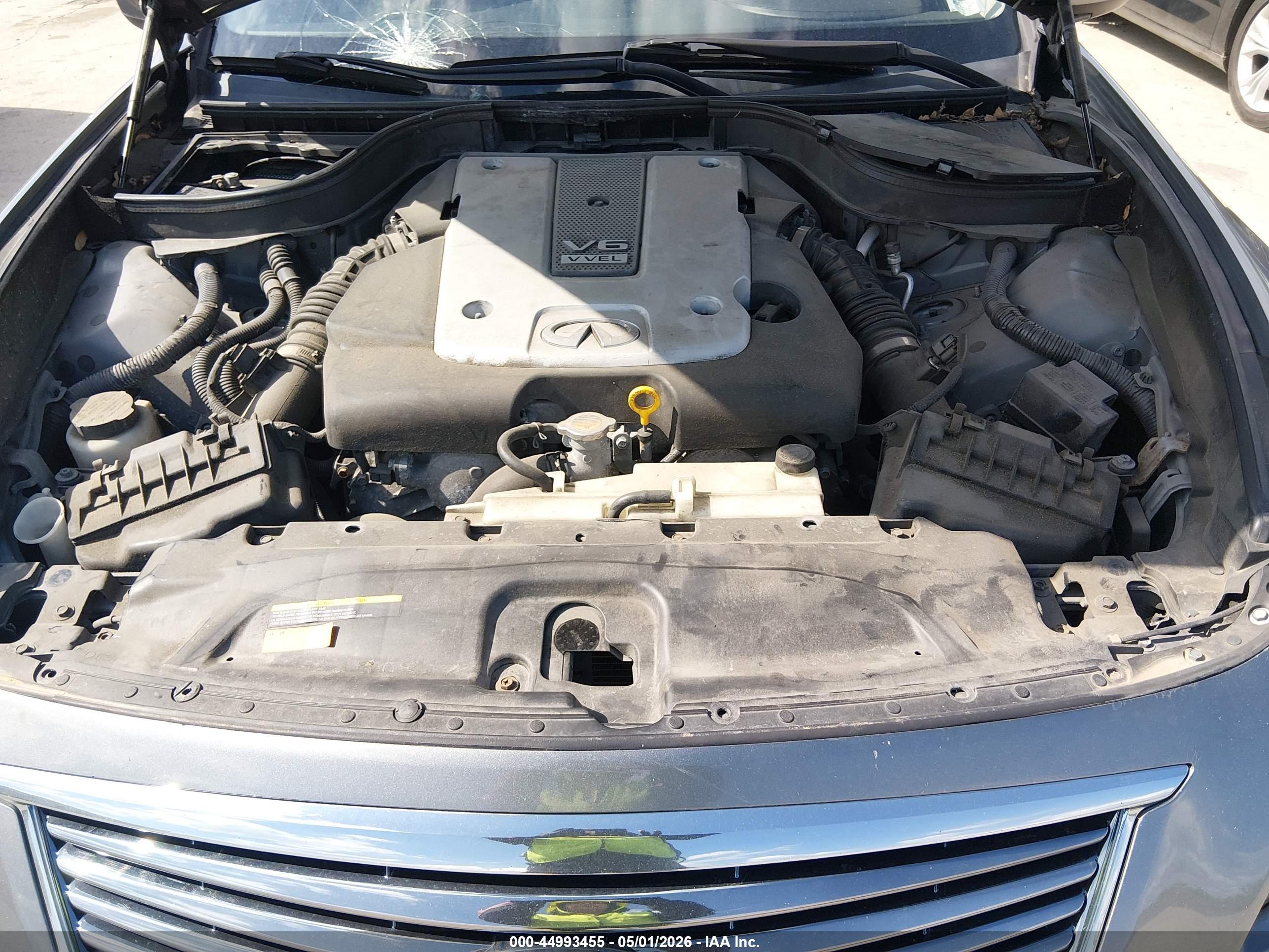 INFINITI Q40 image 10