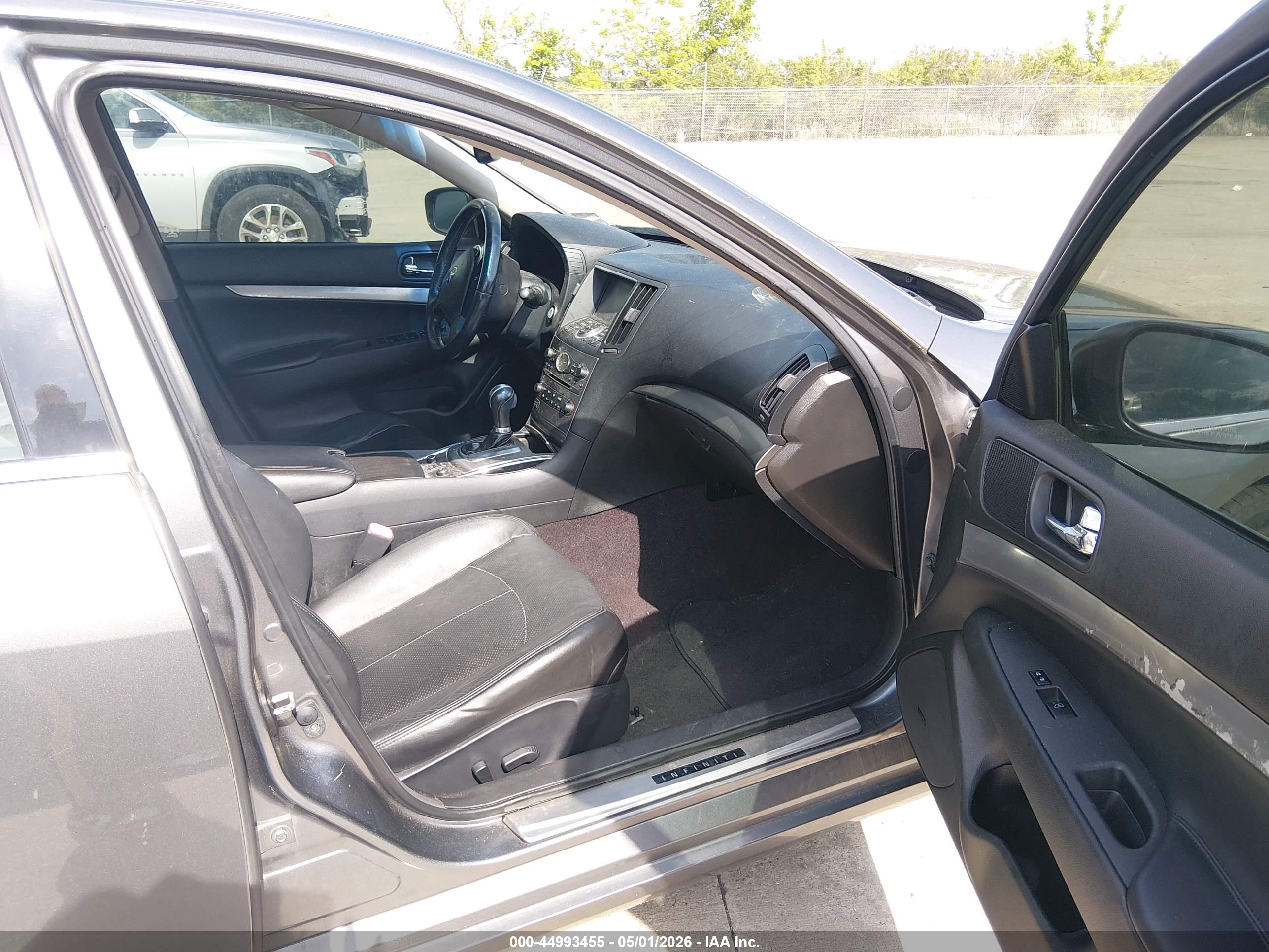 INFINITI Q40 image 5