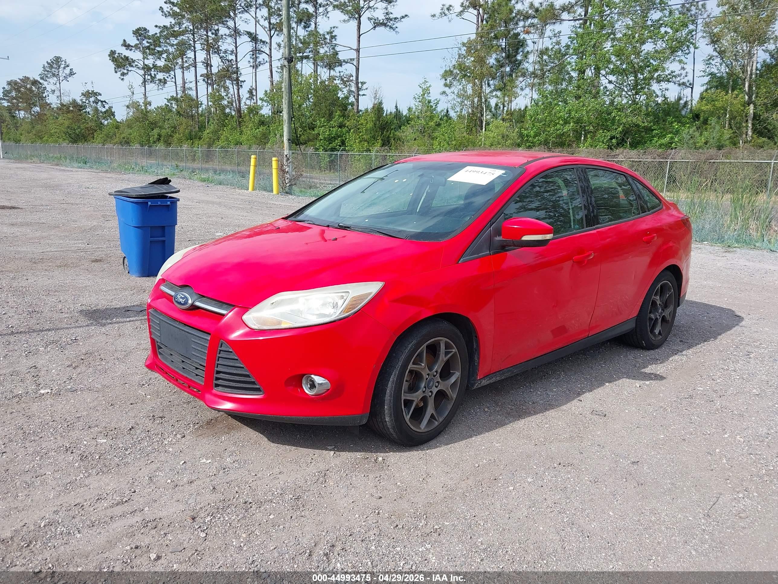 FORD FOCUS image 2