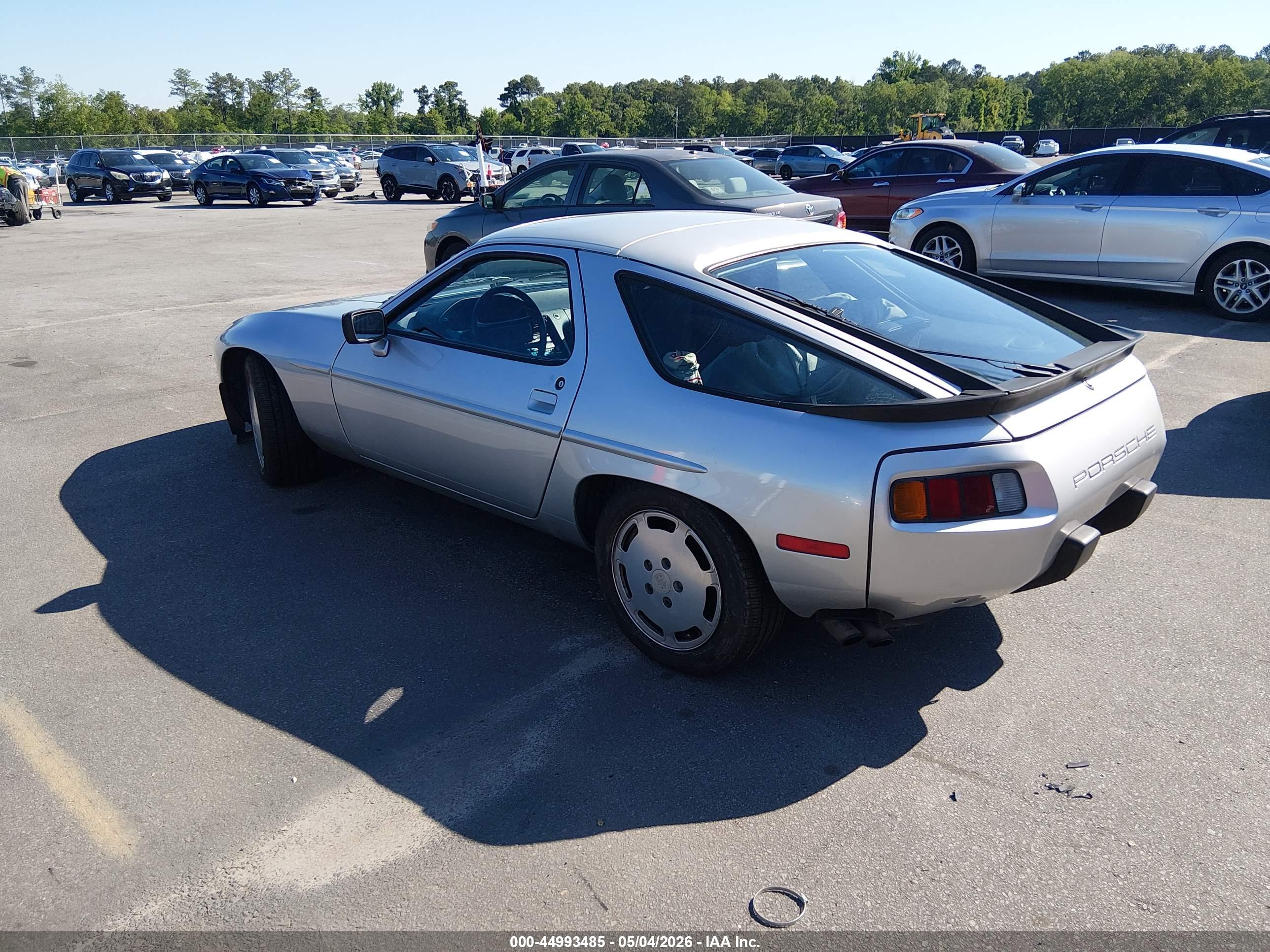 PORSCHE 928 image 3