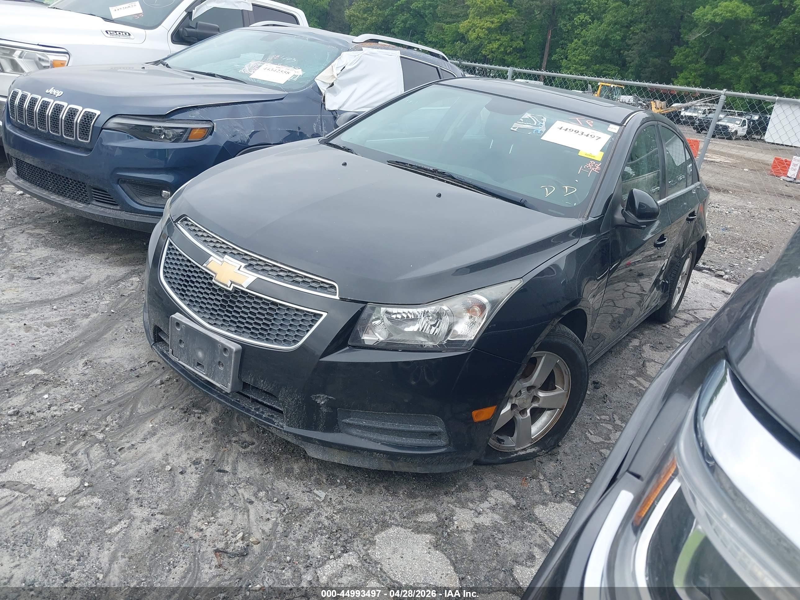 CHEVROLET CRUZE image 2