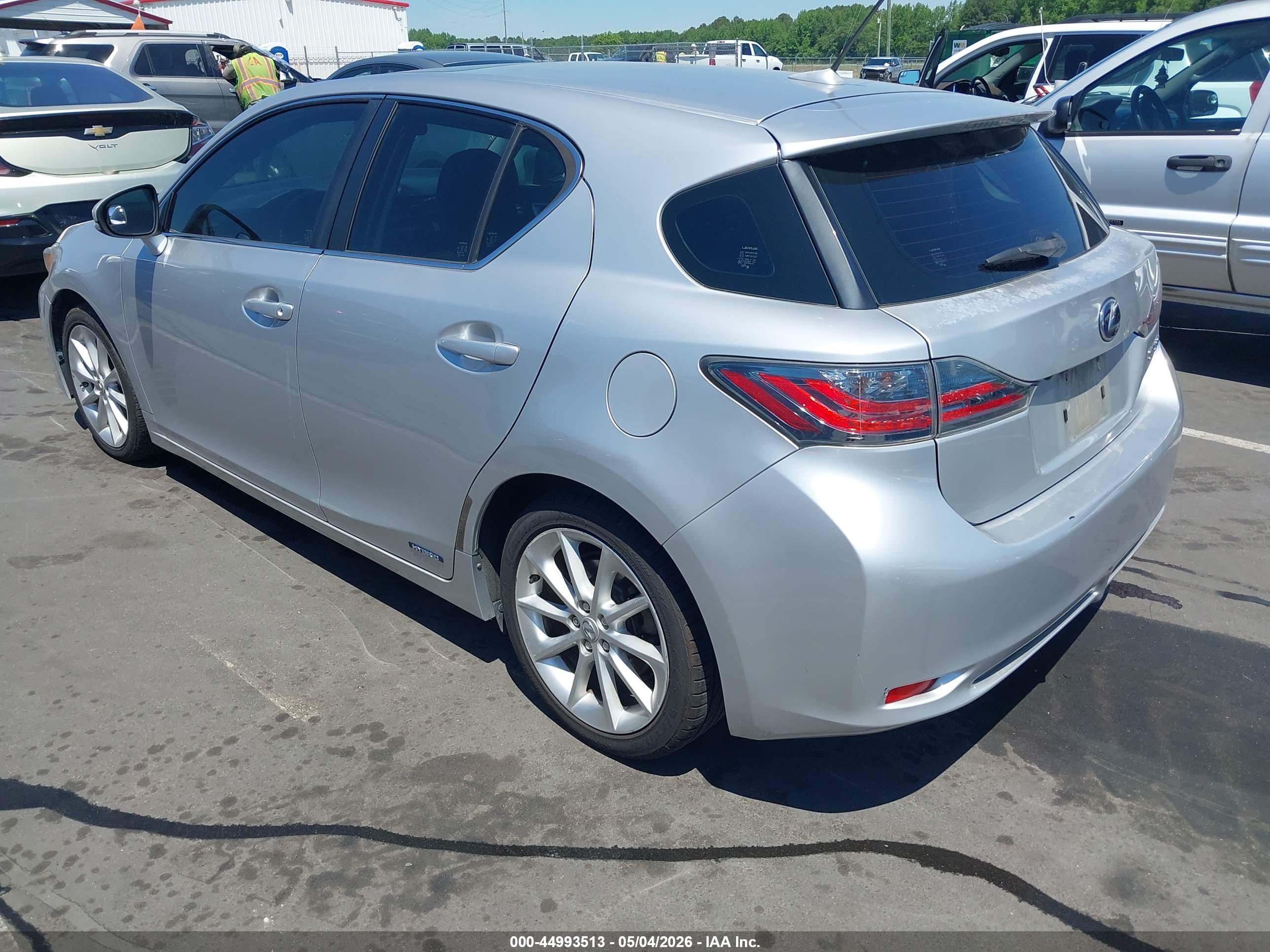 LEXUS CT image 3