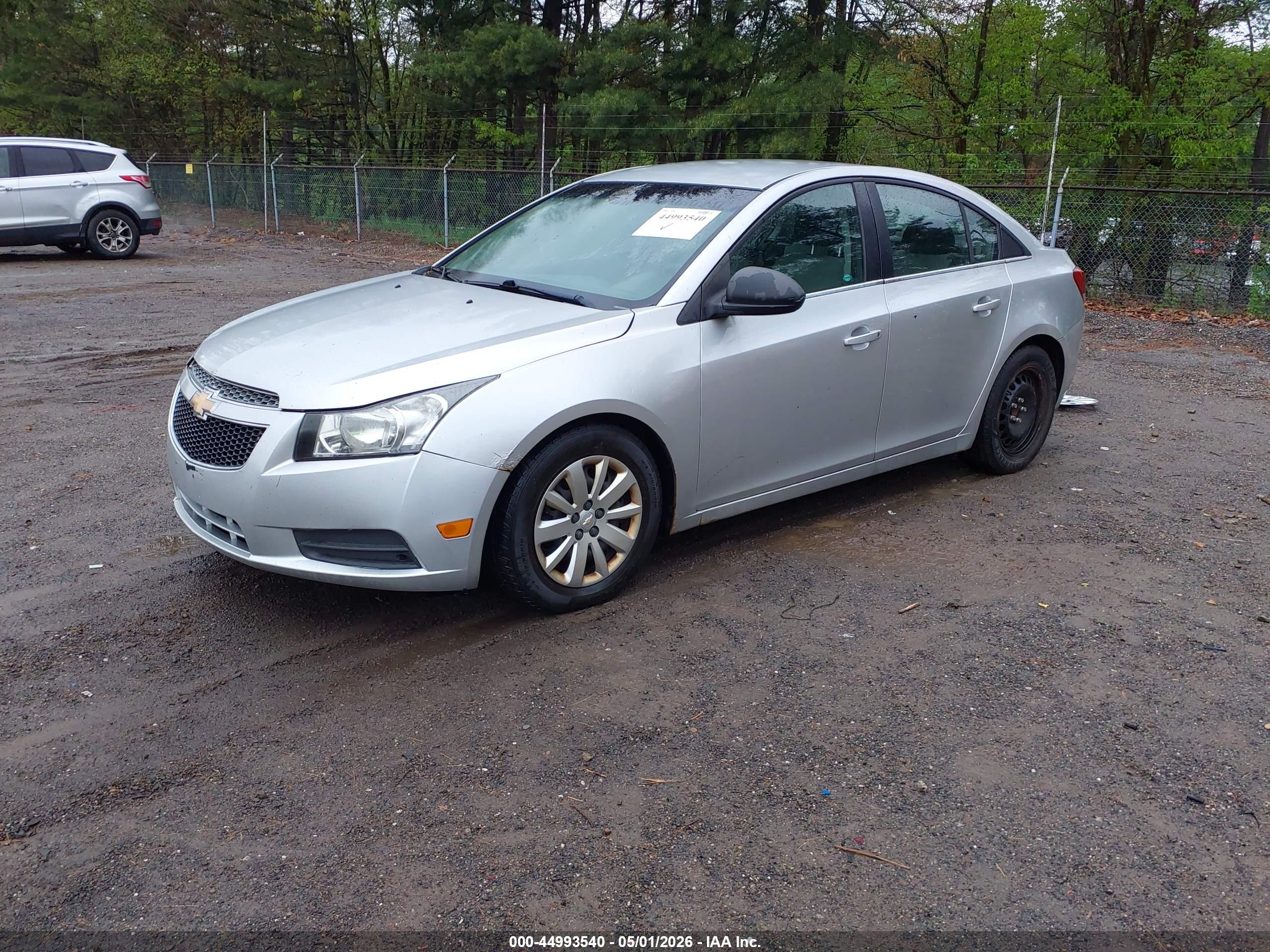 CHEVROLET CRUZE image 2