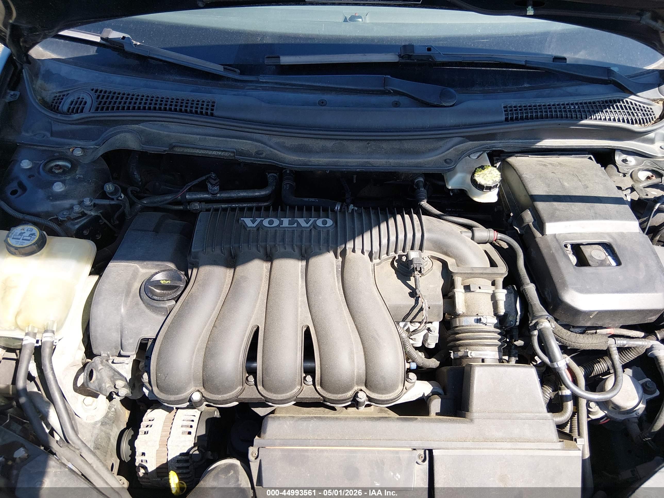 VOLVO S40 image 10