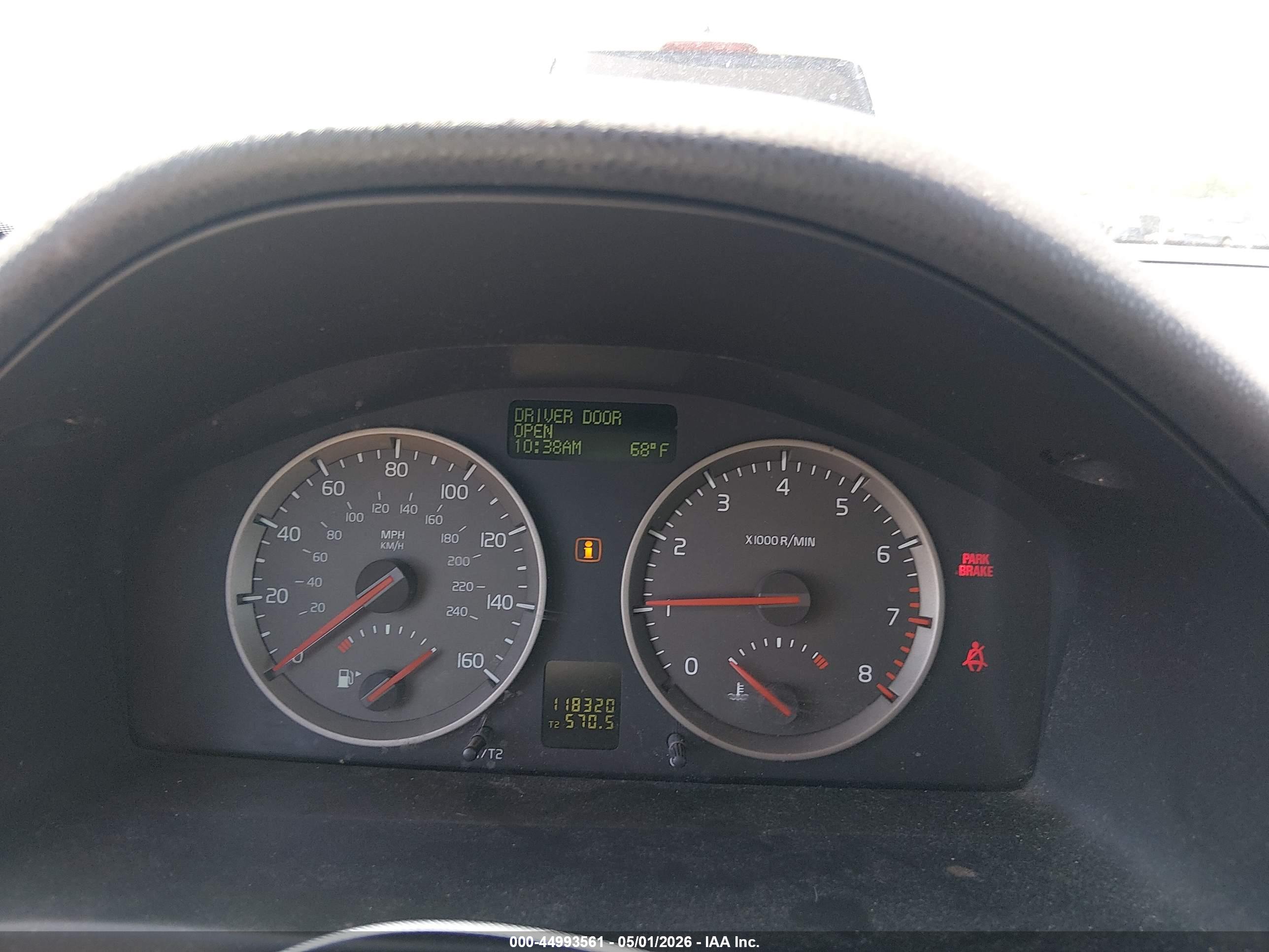 VOLVO S40 image 7