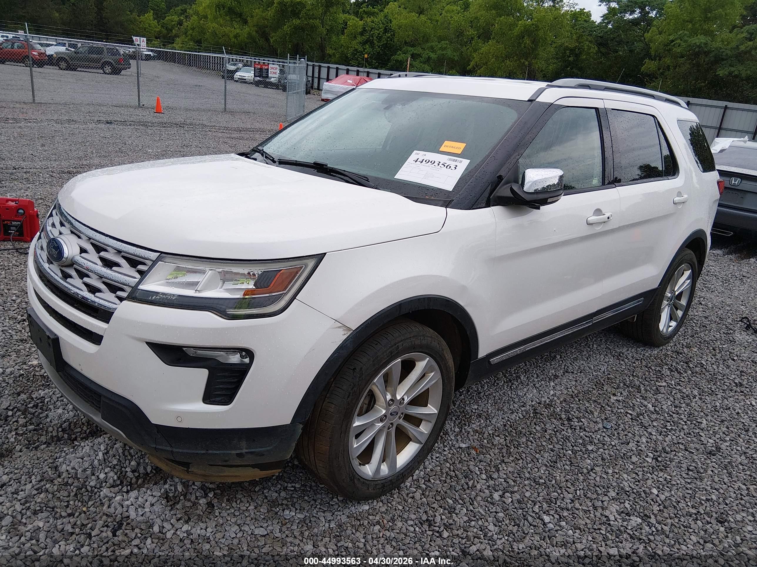 FORD EXPLORER image 2