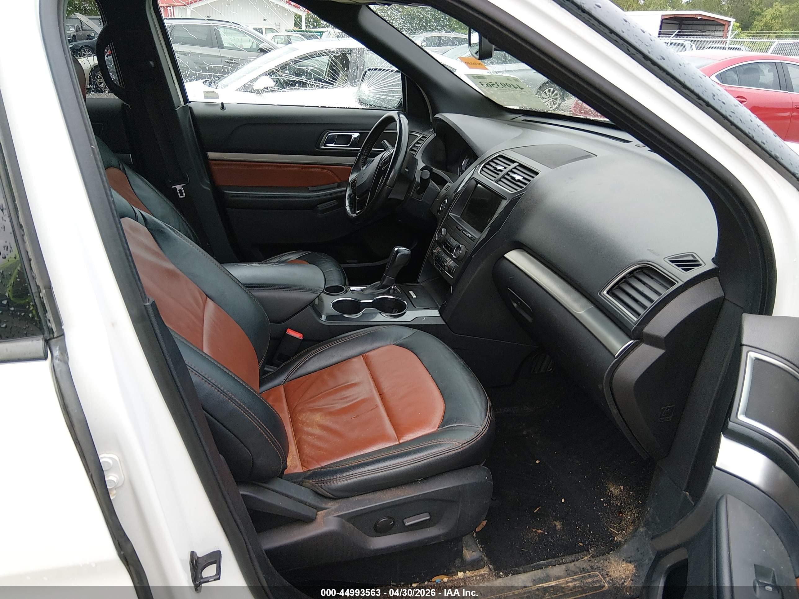 FORD EXPLORER image 5