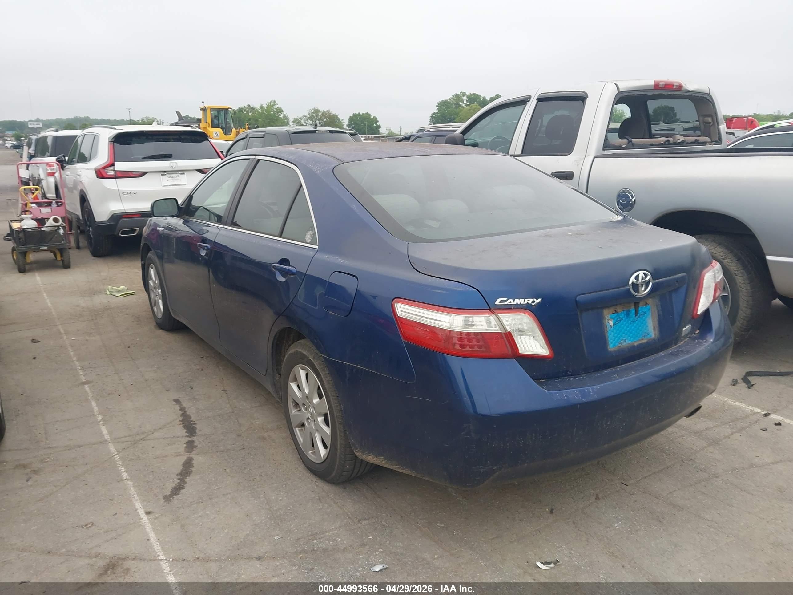 TOYOTA CAMRY image 3