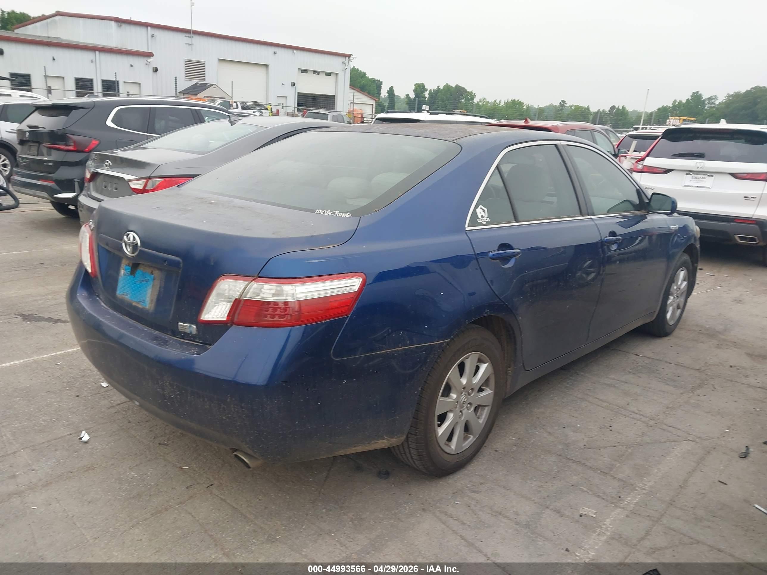 TOYOTA CAMRY image 4