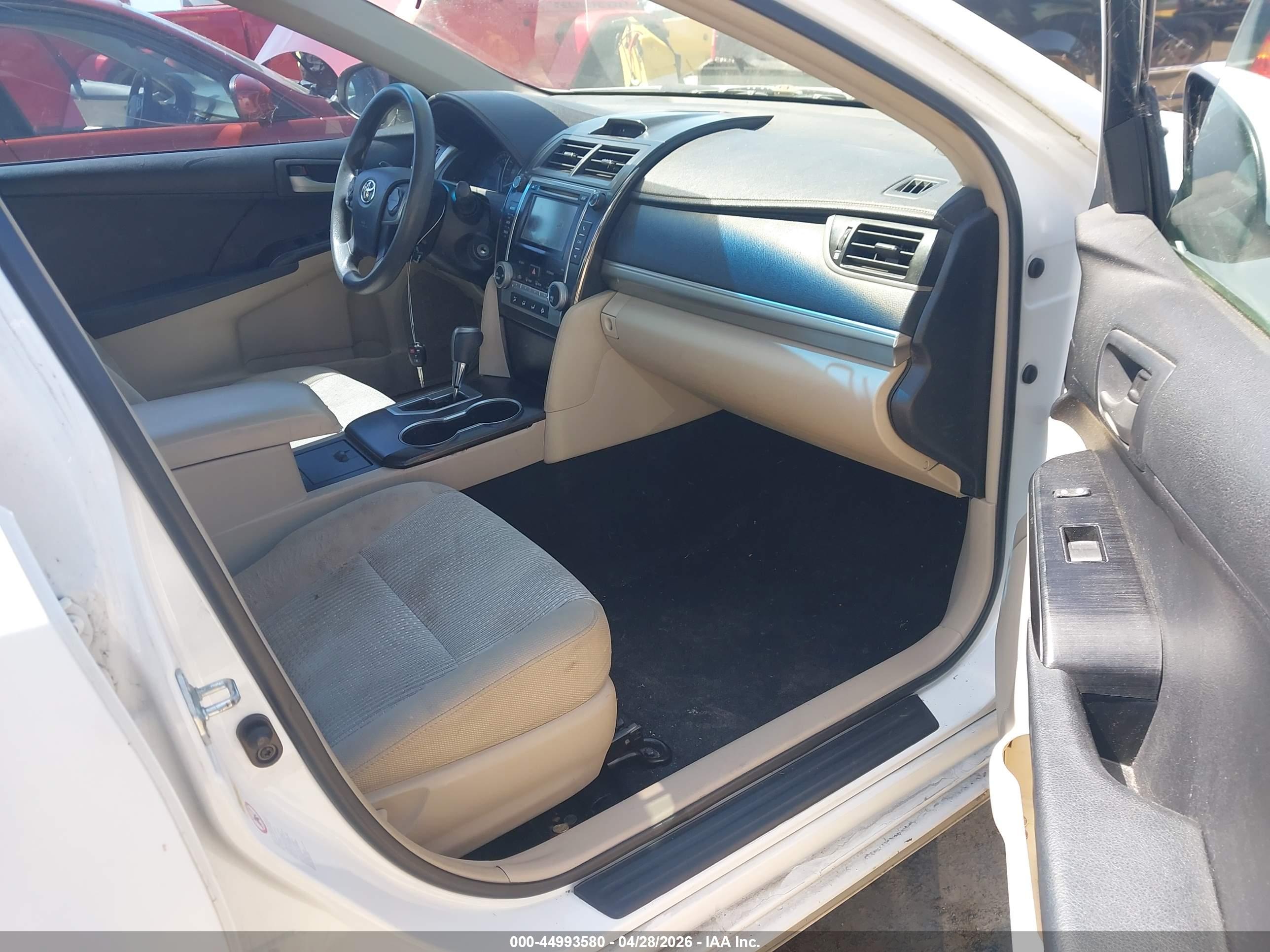 TOYOTA CAMRY image 5