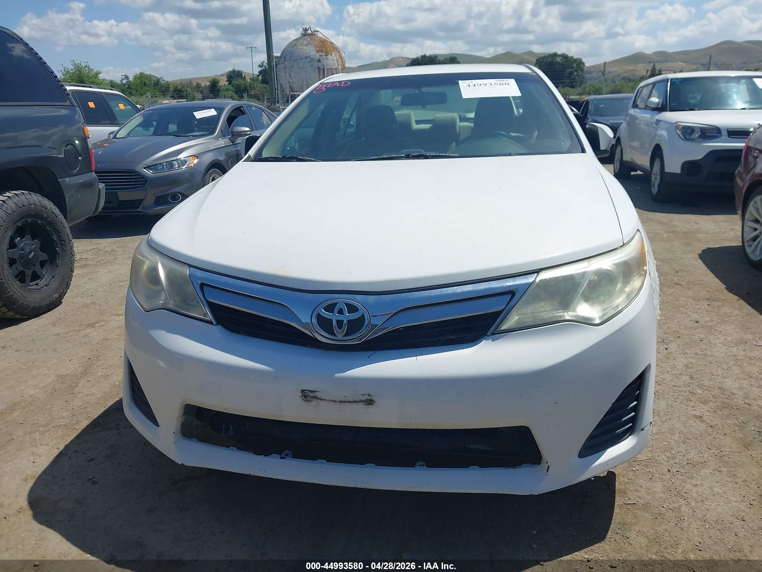 TOYOTA CAMRY image 6