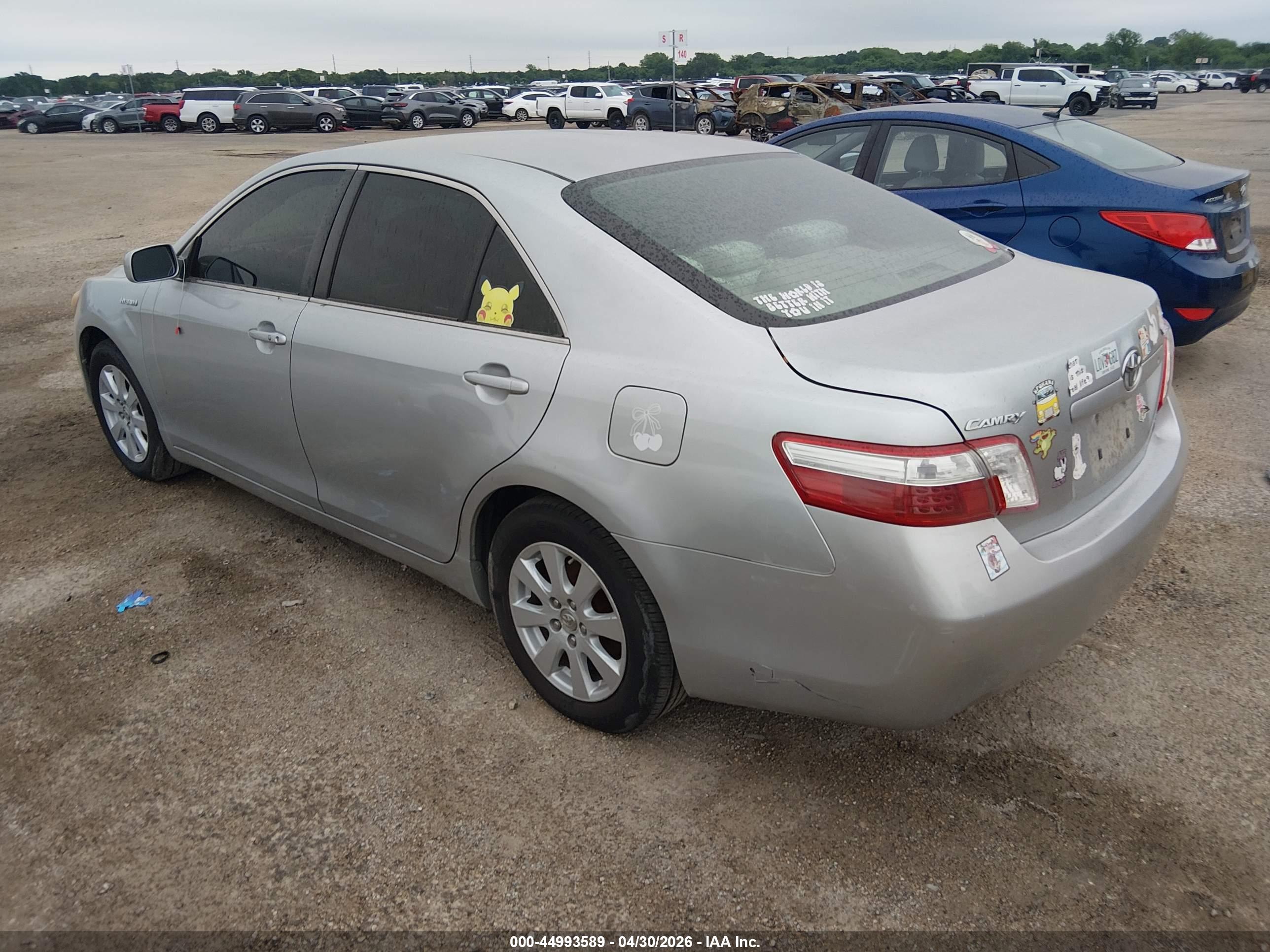 TOYOTA CAMRY image 3