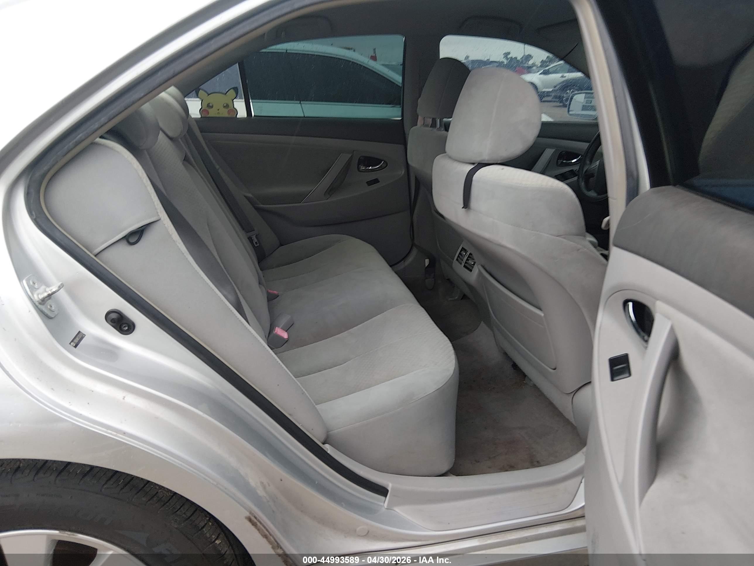 TOYOTA CAMRY image 8