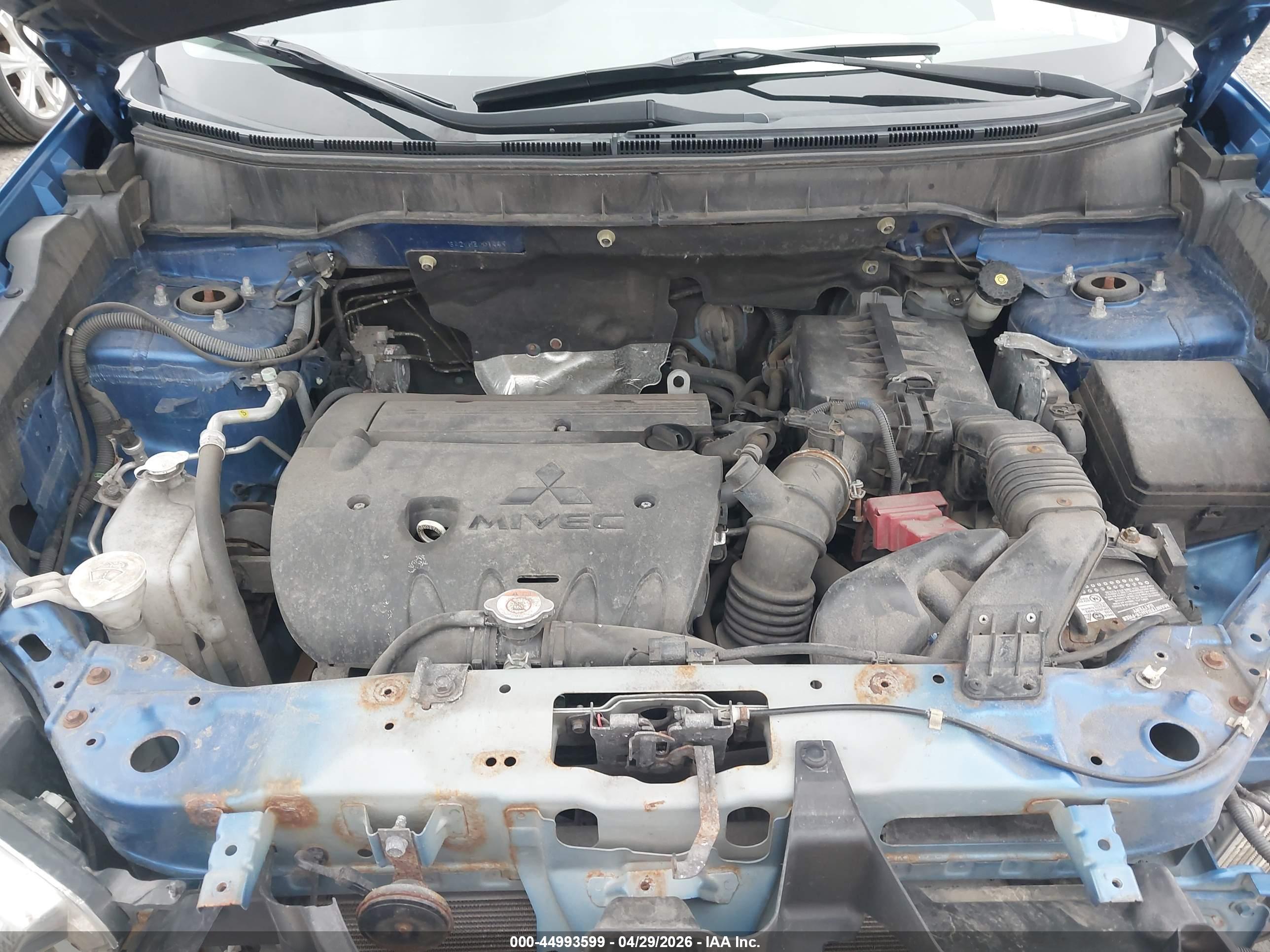 MITSUBISHI OUTLANDER image 10
