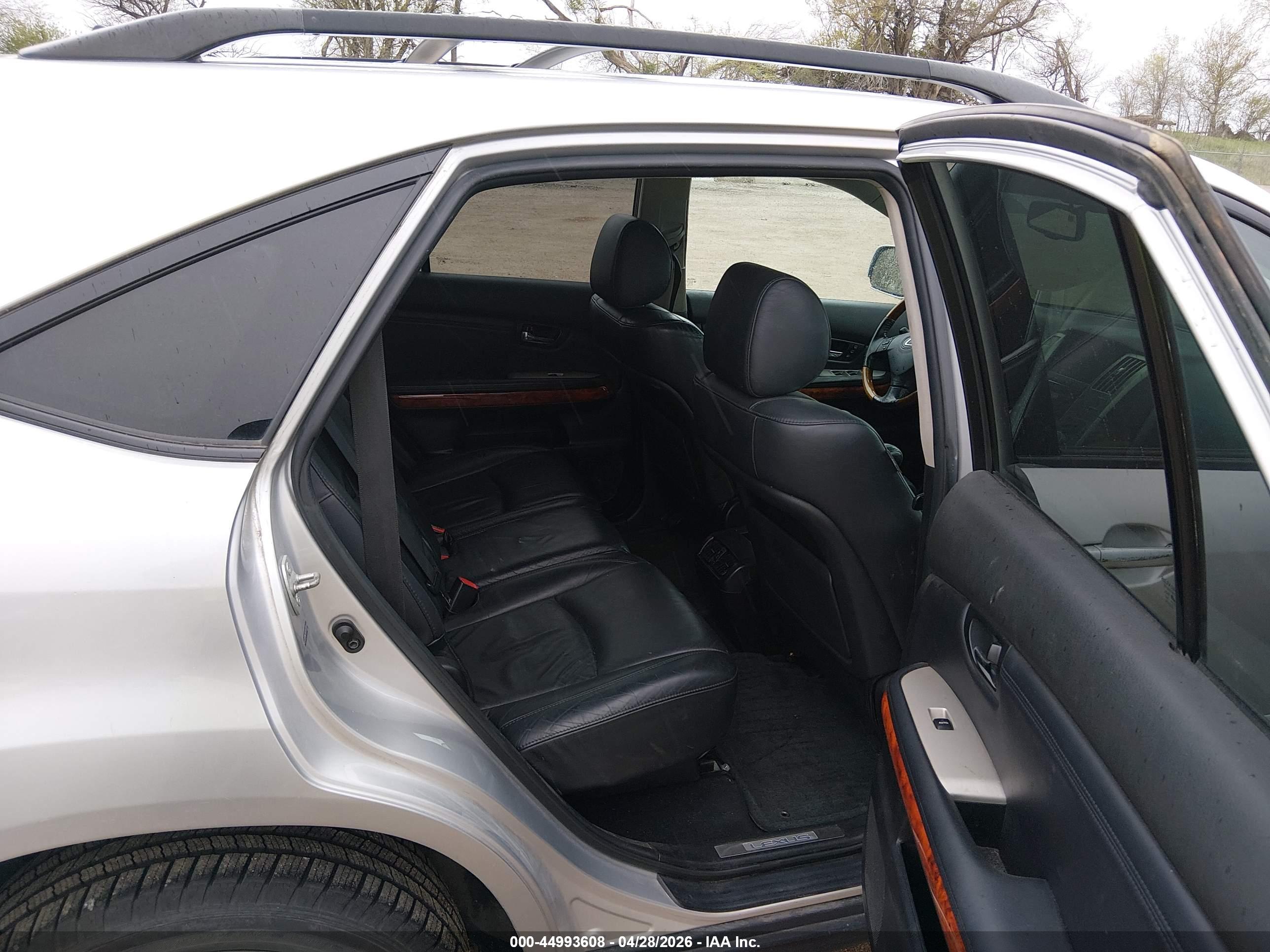 LEXUS RX image 8