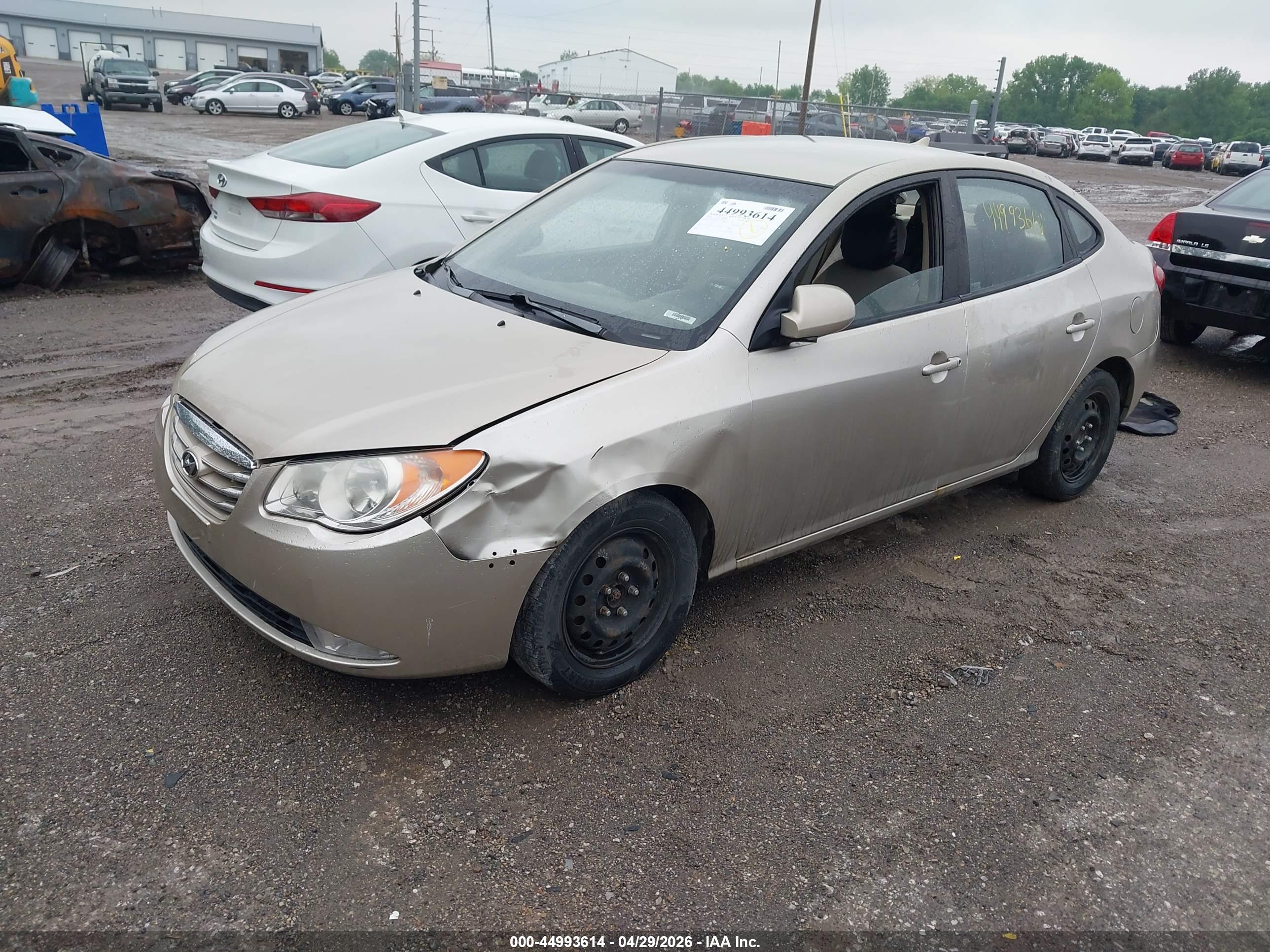 HYUNDAI ELANTRA image 2