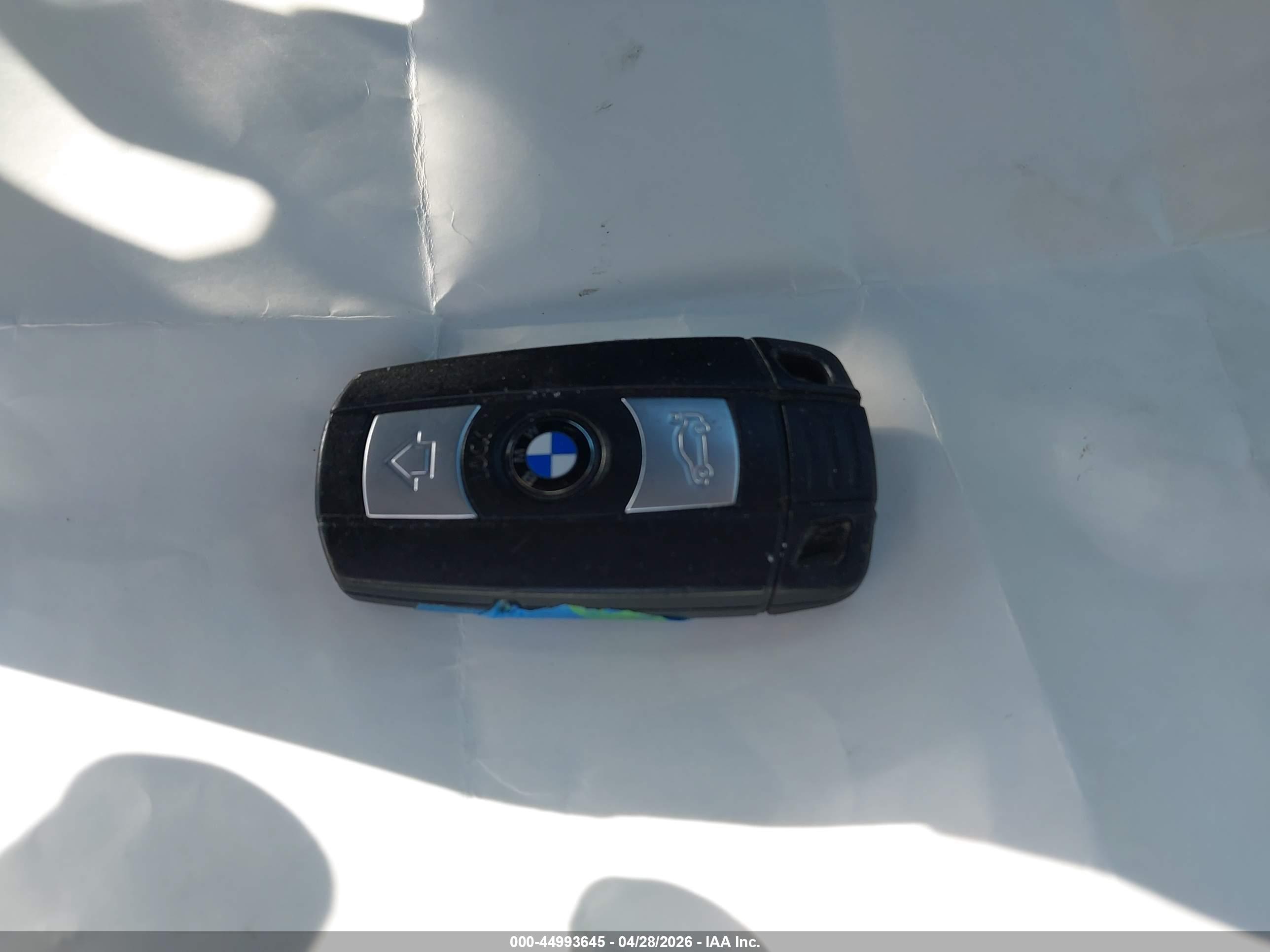 BMW 550I image 11
