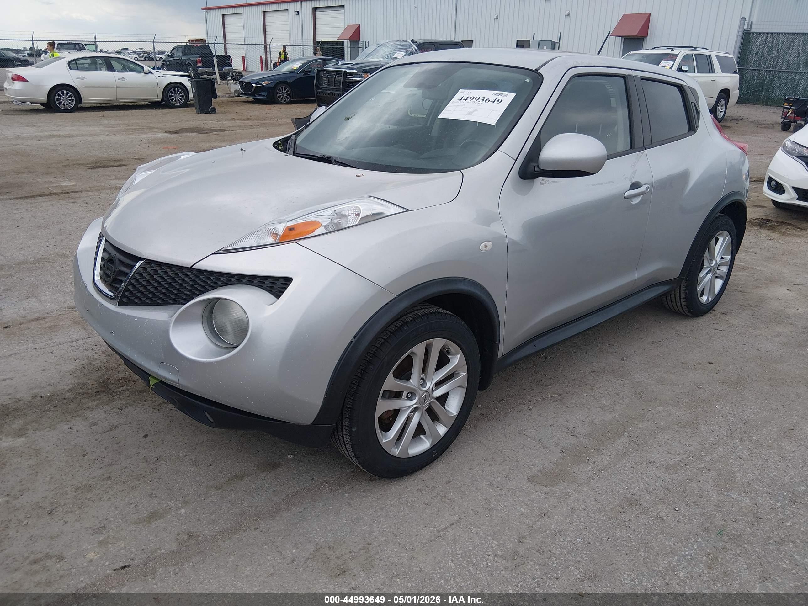 NISSAN JUKE image 2