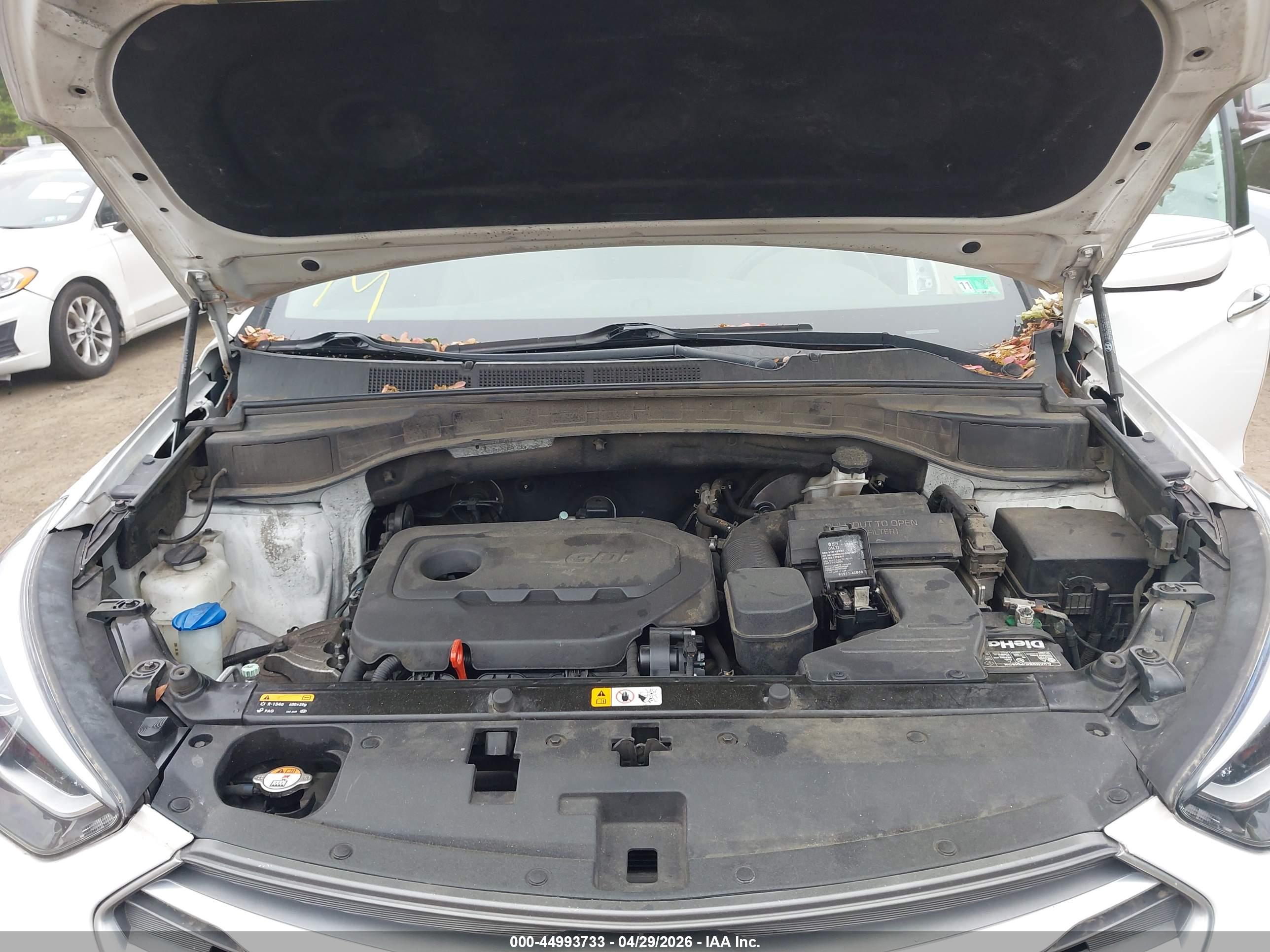 HYUNDAI SANTA image 10