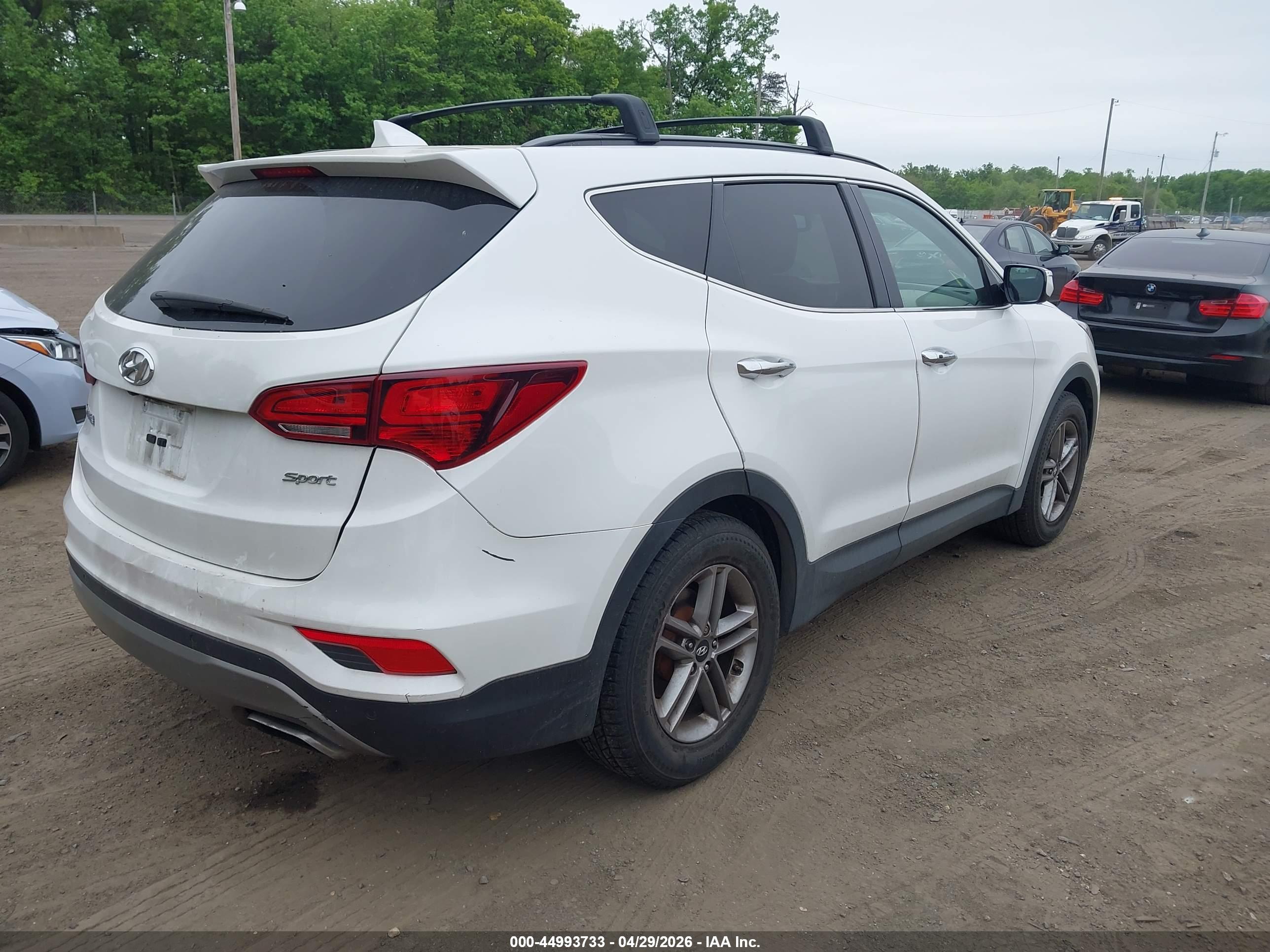 HYUNDAI SANTA image 4
