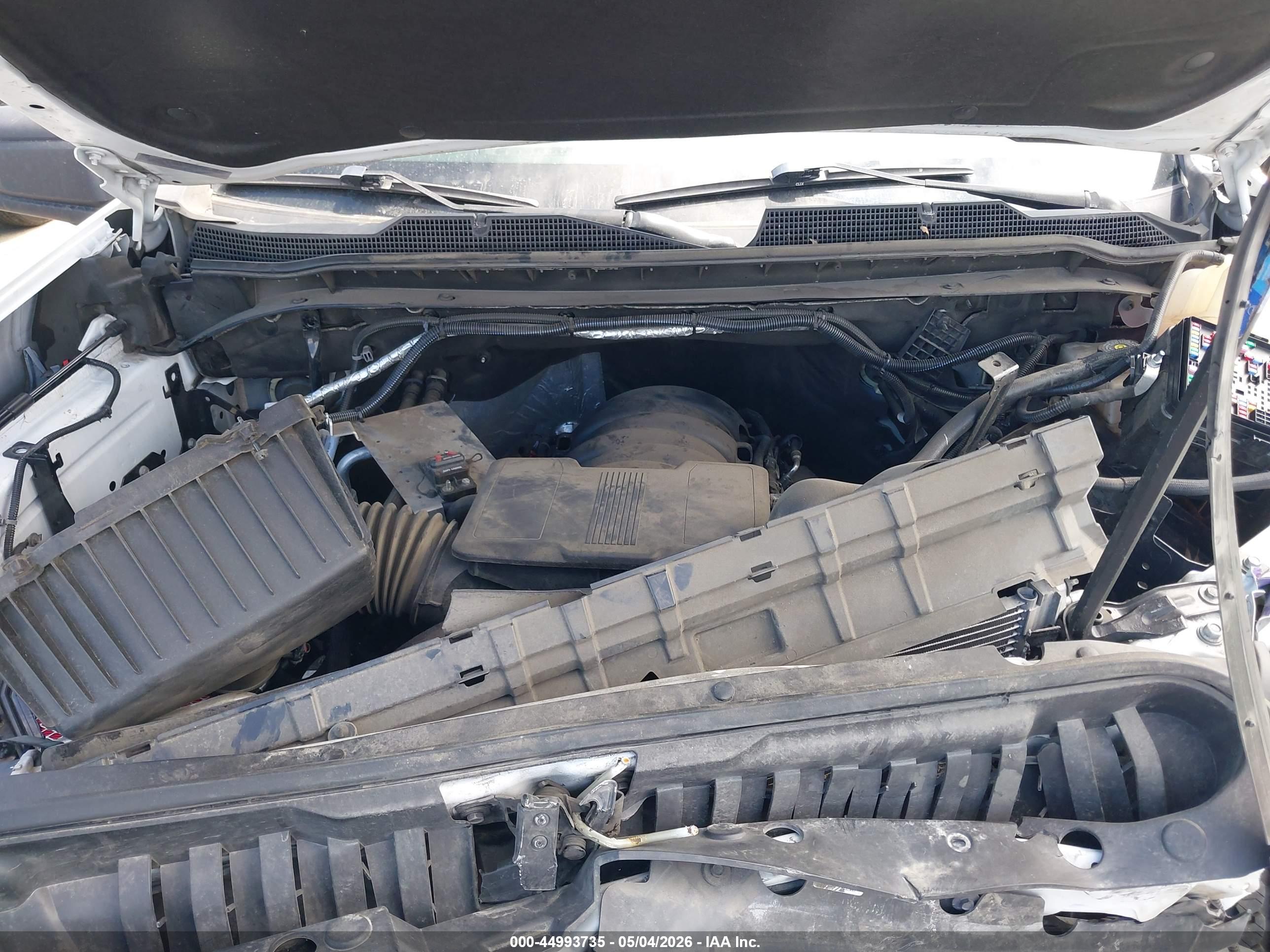 CHEVROLET SILVERADO image 10