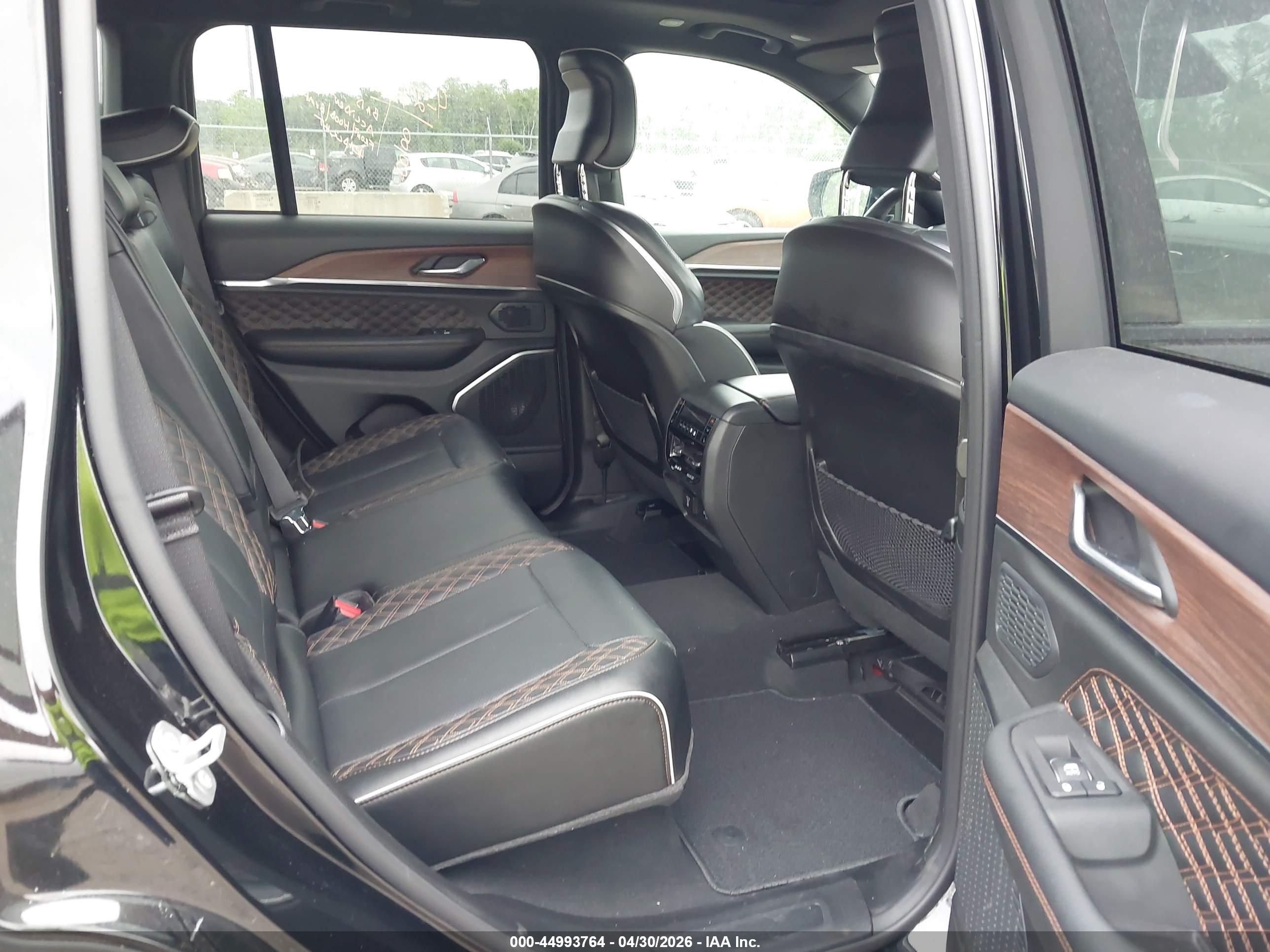 JEEP GRAND image 8