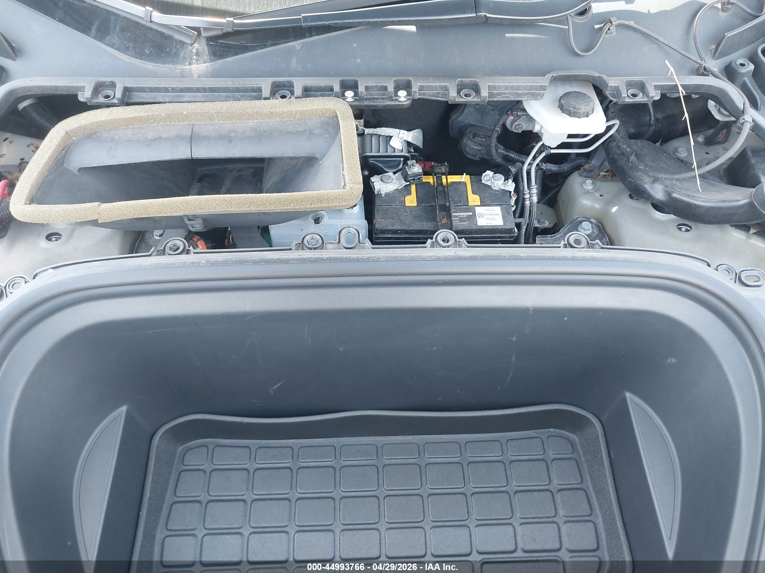 TESLA MODEL image 10