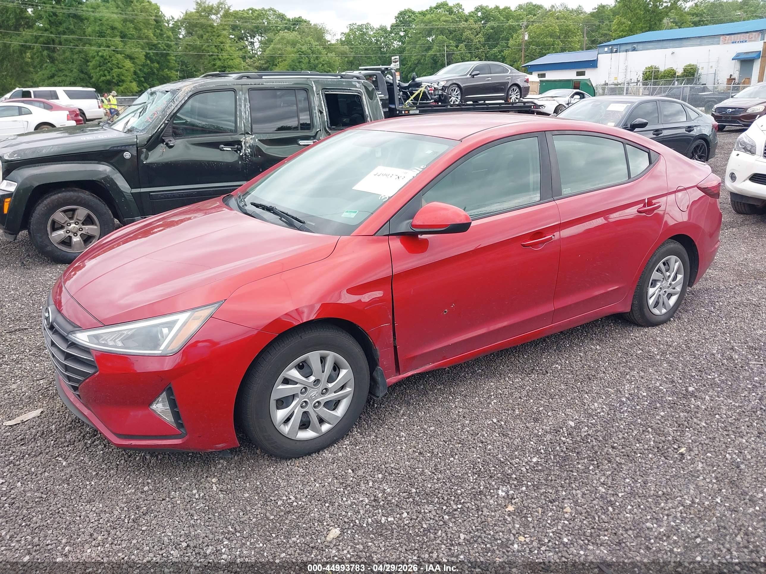 HYUNDAI ELANTRA image 2