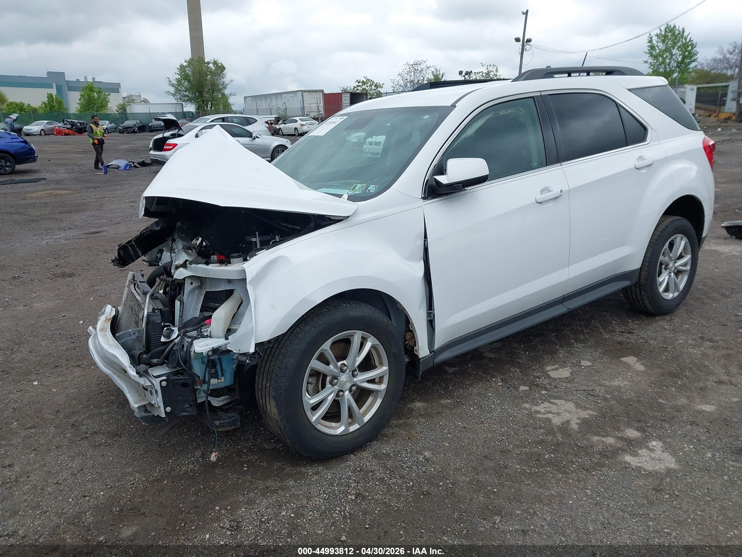 CHEVROLET EQUINOX image 2