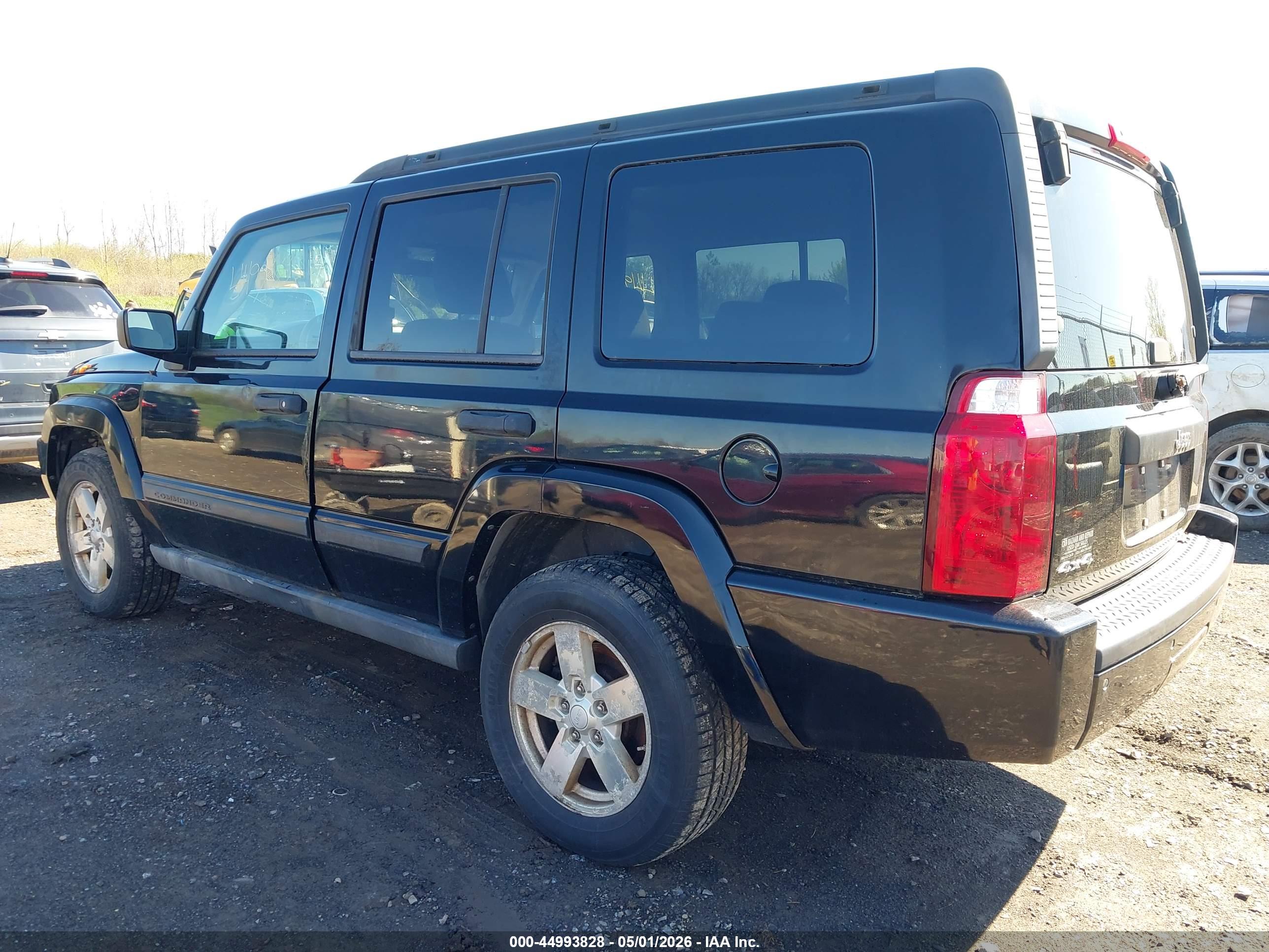 JEEP COMMANDER image 3