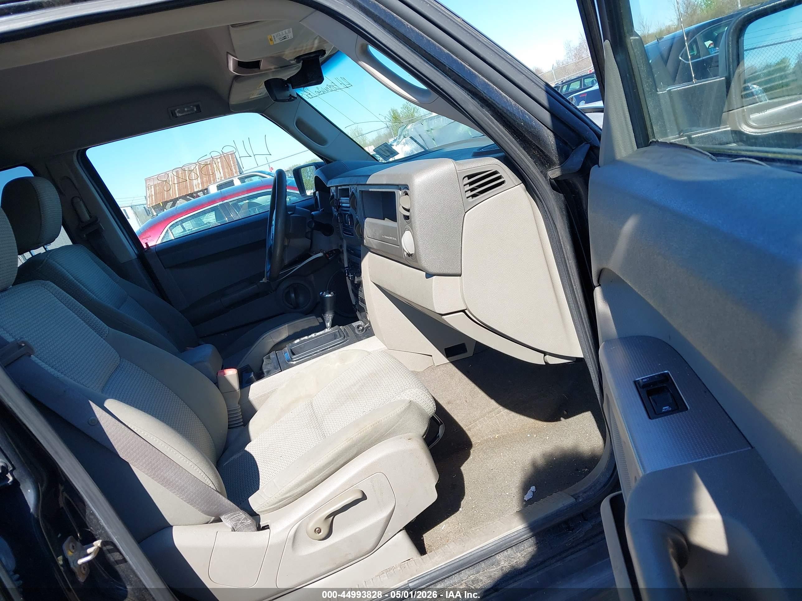 JEEP COMMANDER image 5