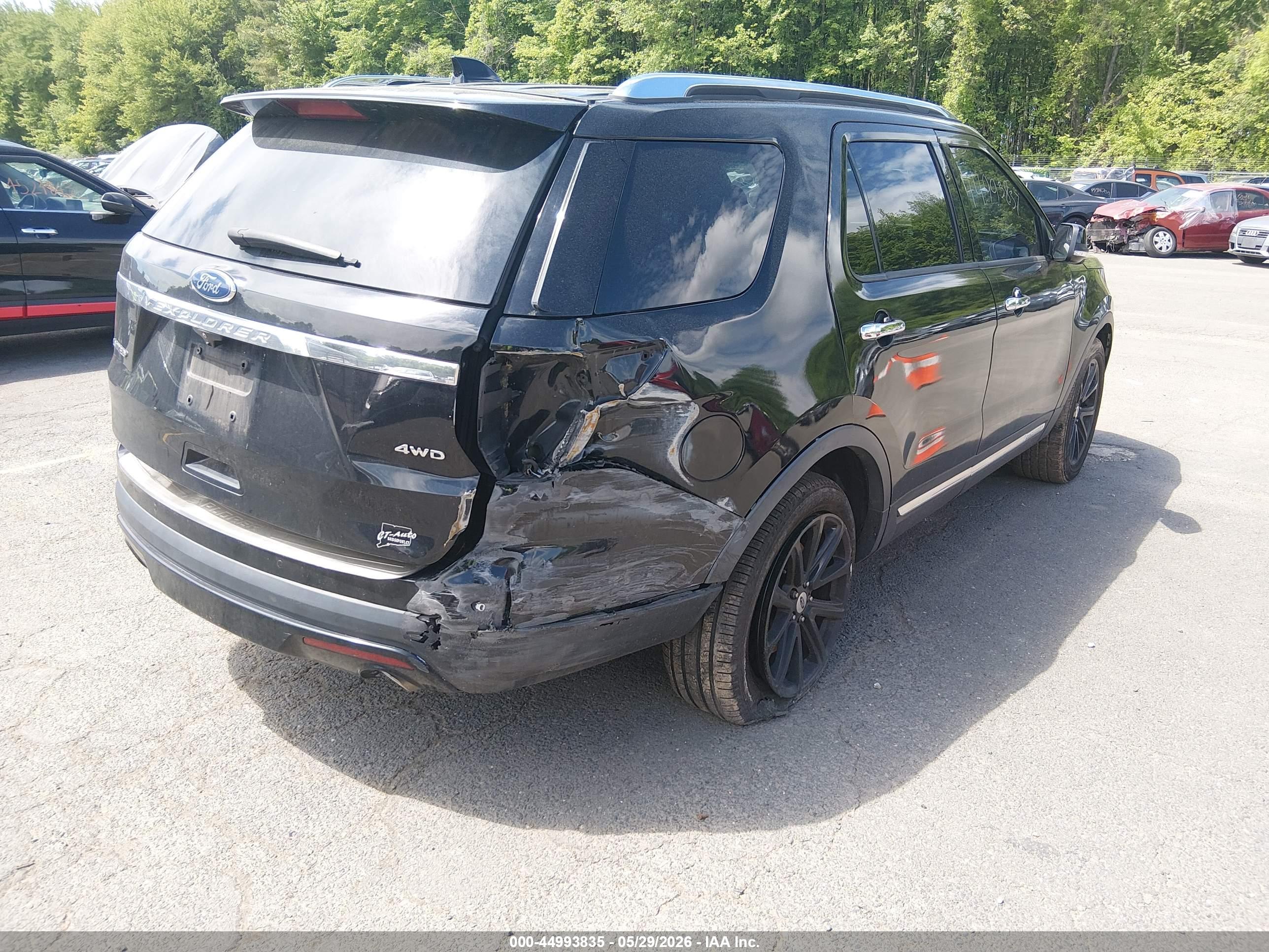 FORD EXPLORER image 4