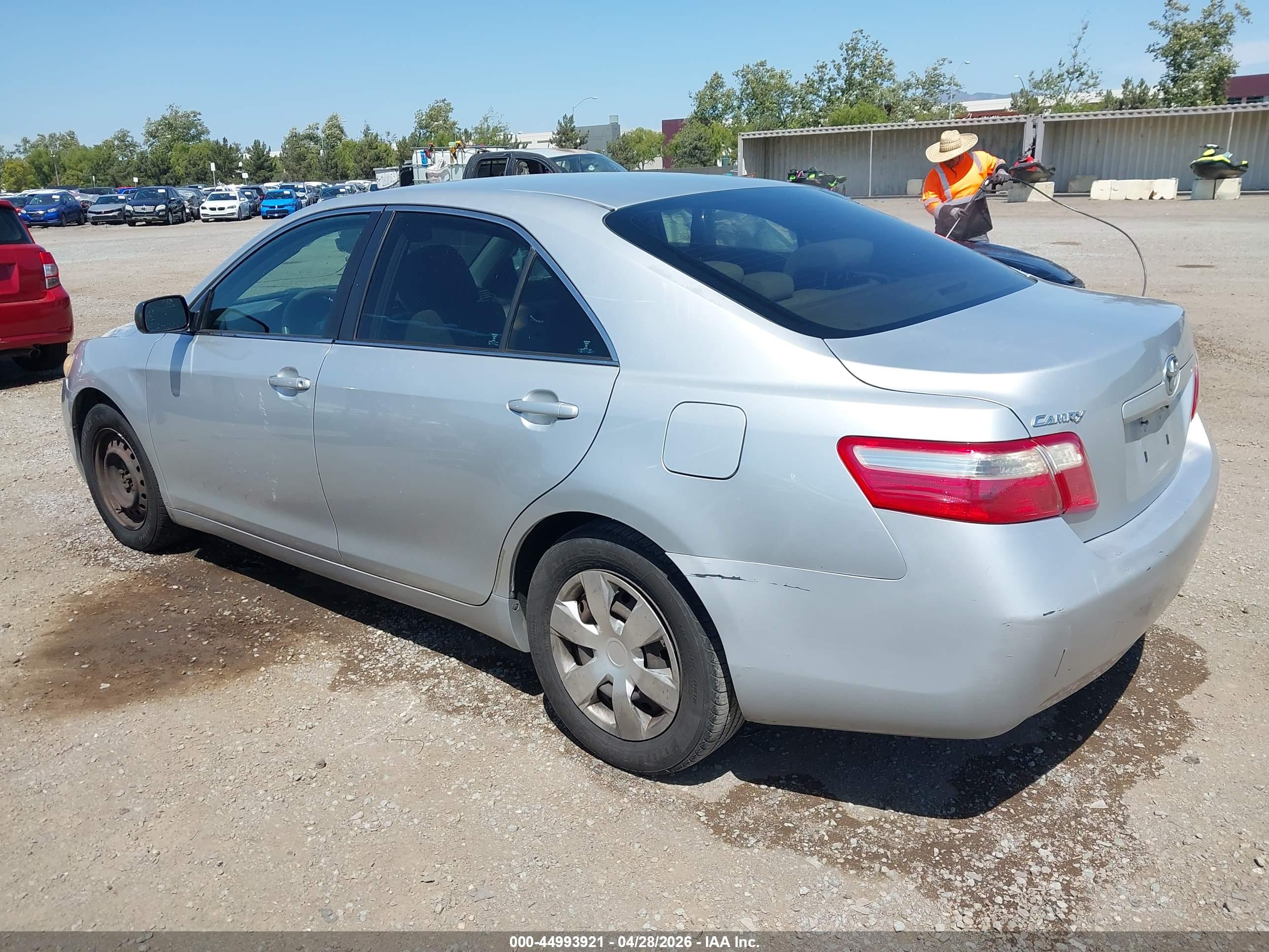 TOYOTA CAMRY image 3